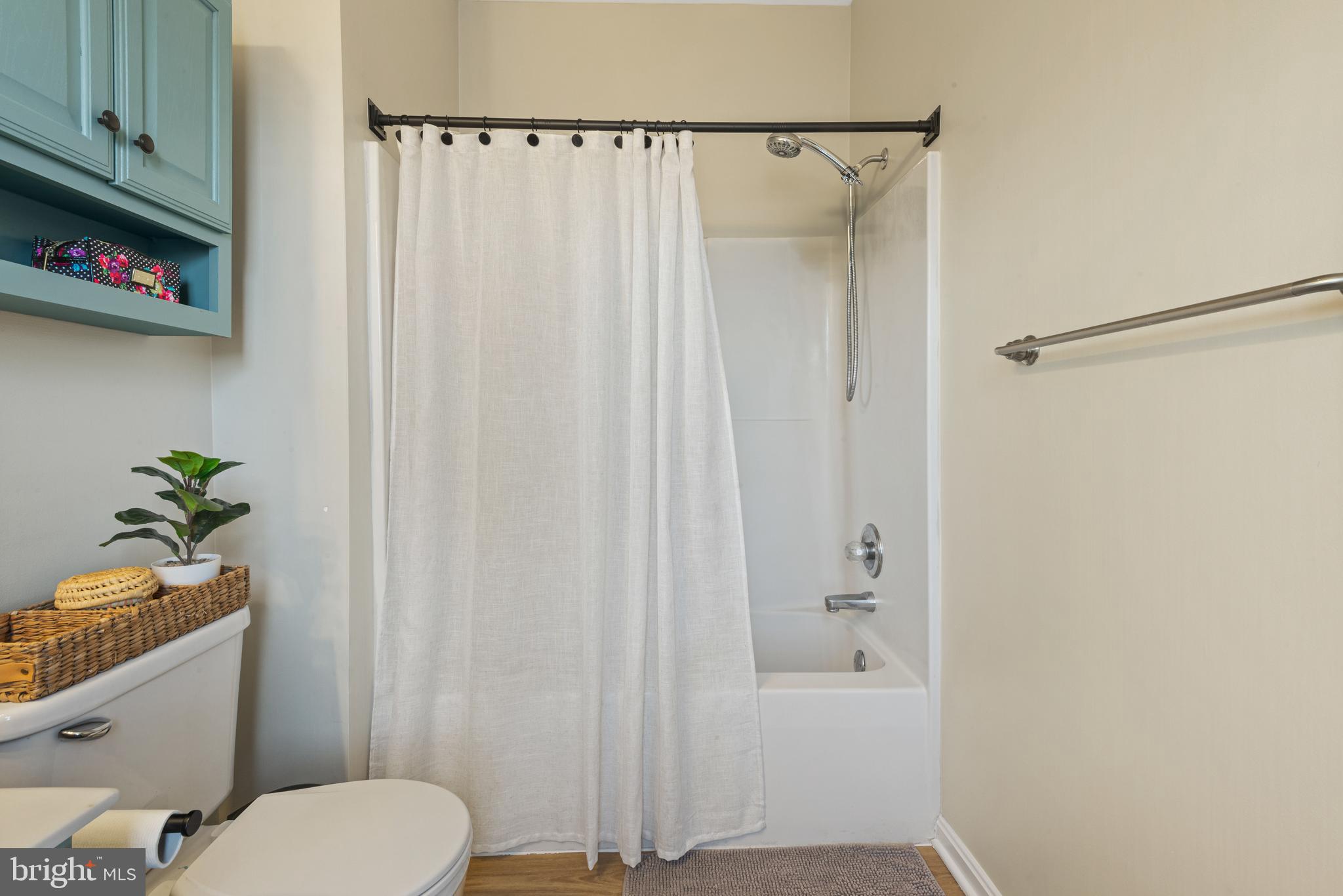 WELLINGTON TRACE - Residential