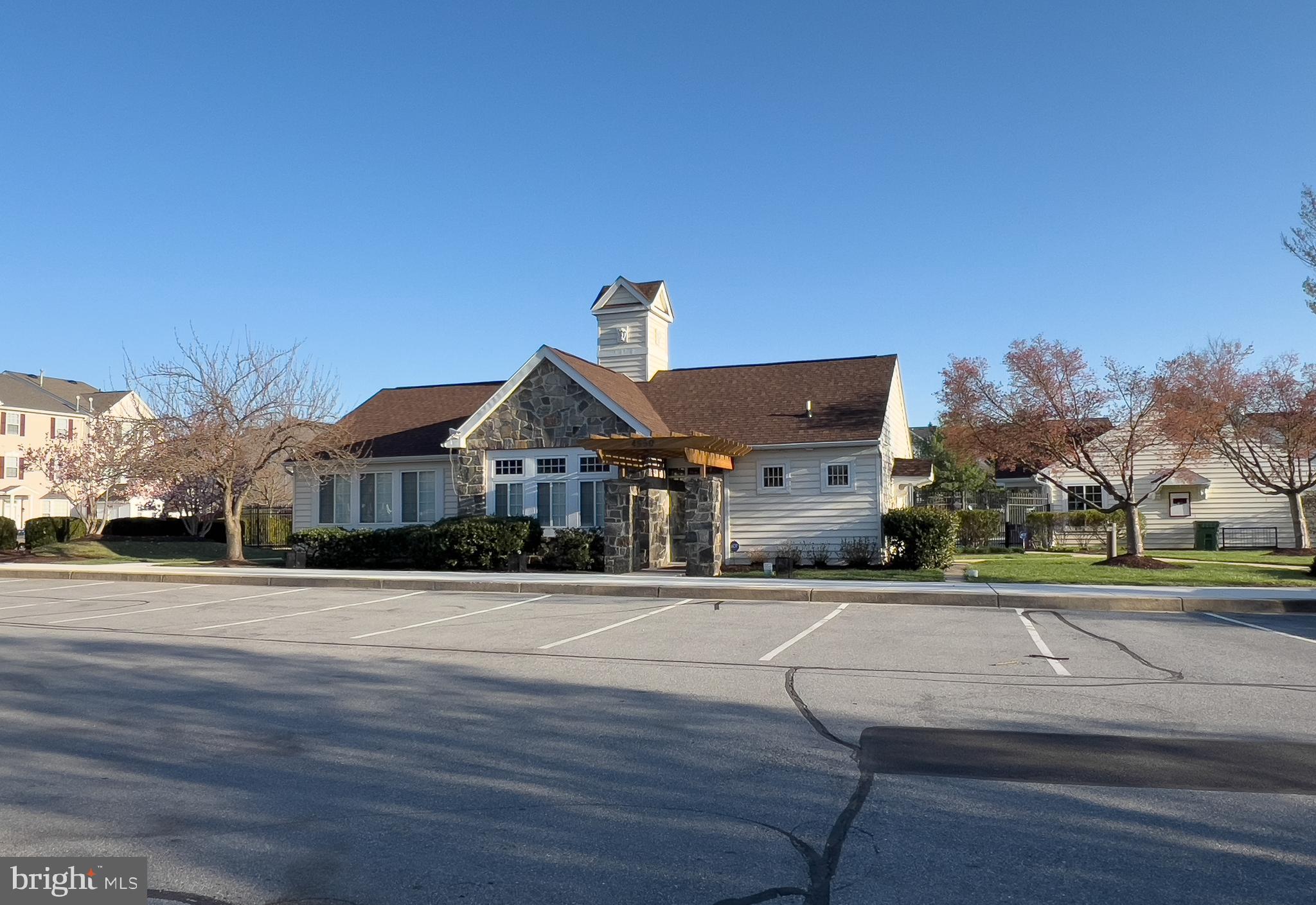 WELLINGTON TRACE - Residential