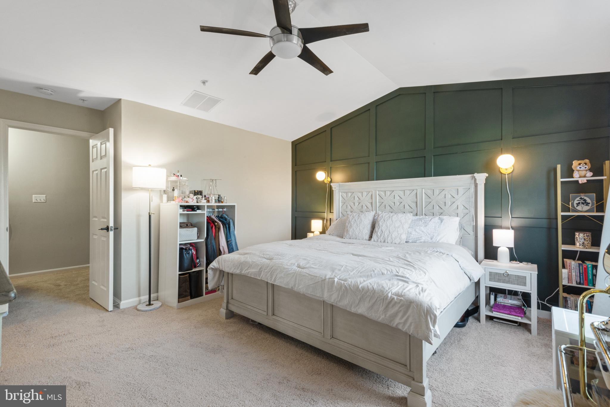 WELLINGTON TRACE - Residential