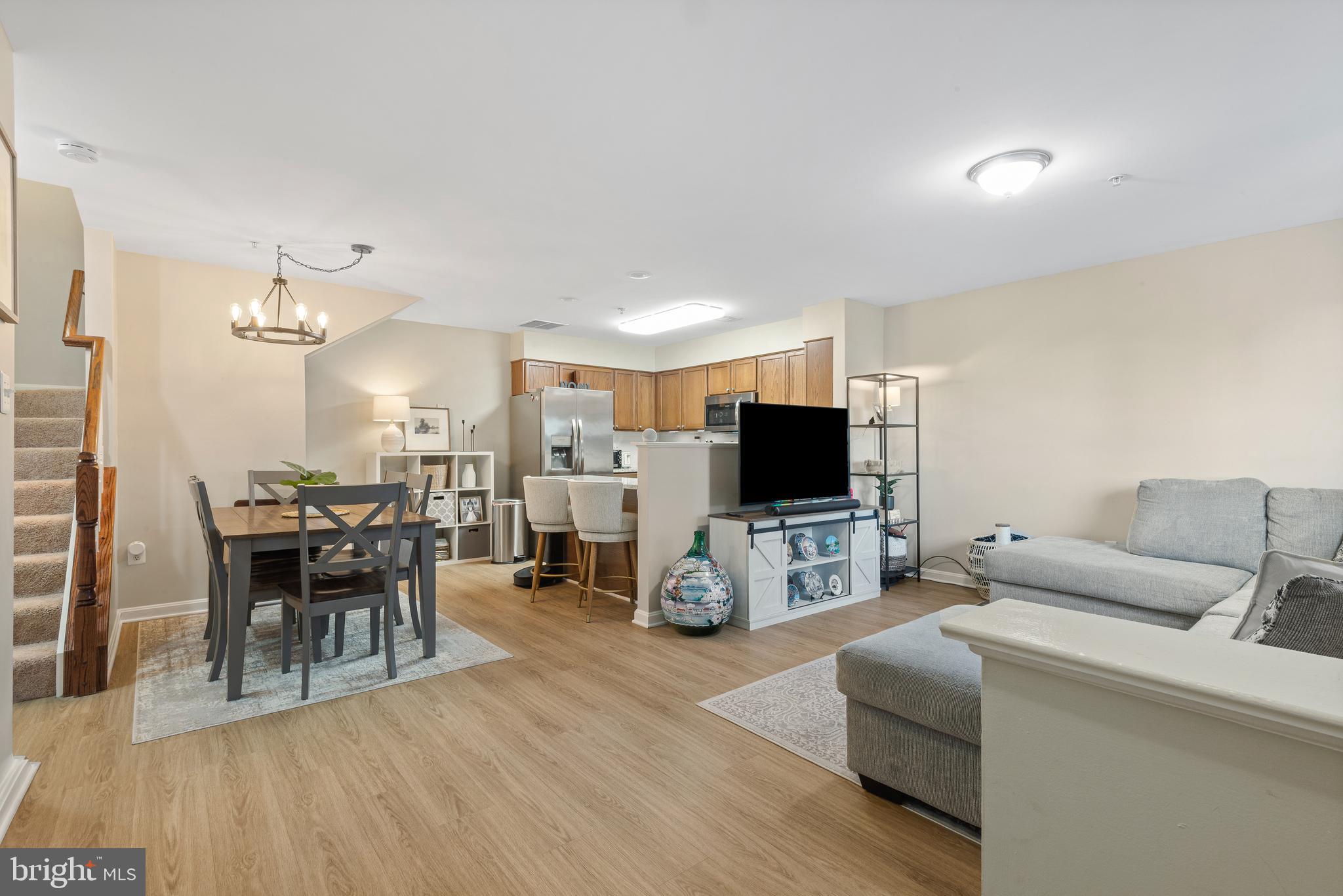 WELLINGTON TRACE - Residential