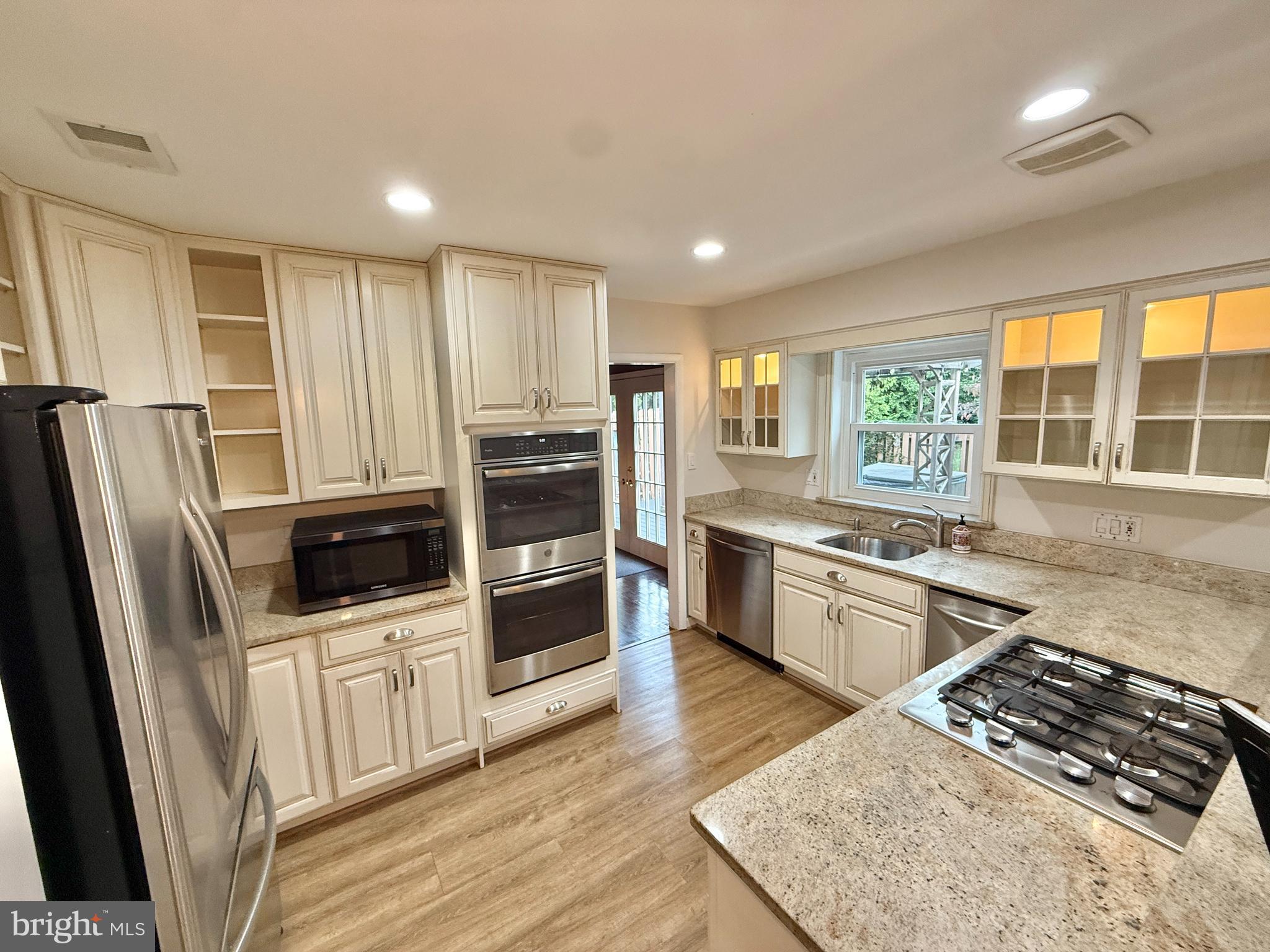 PARKSIDE ESTATES - Residential