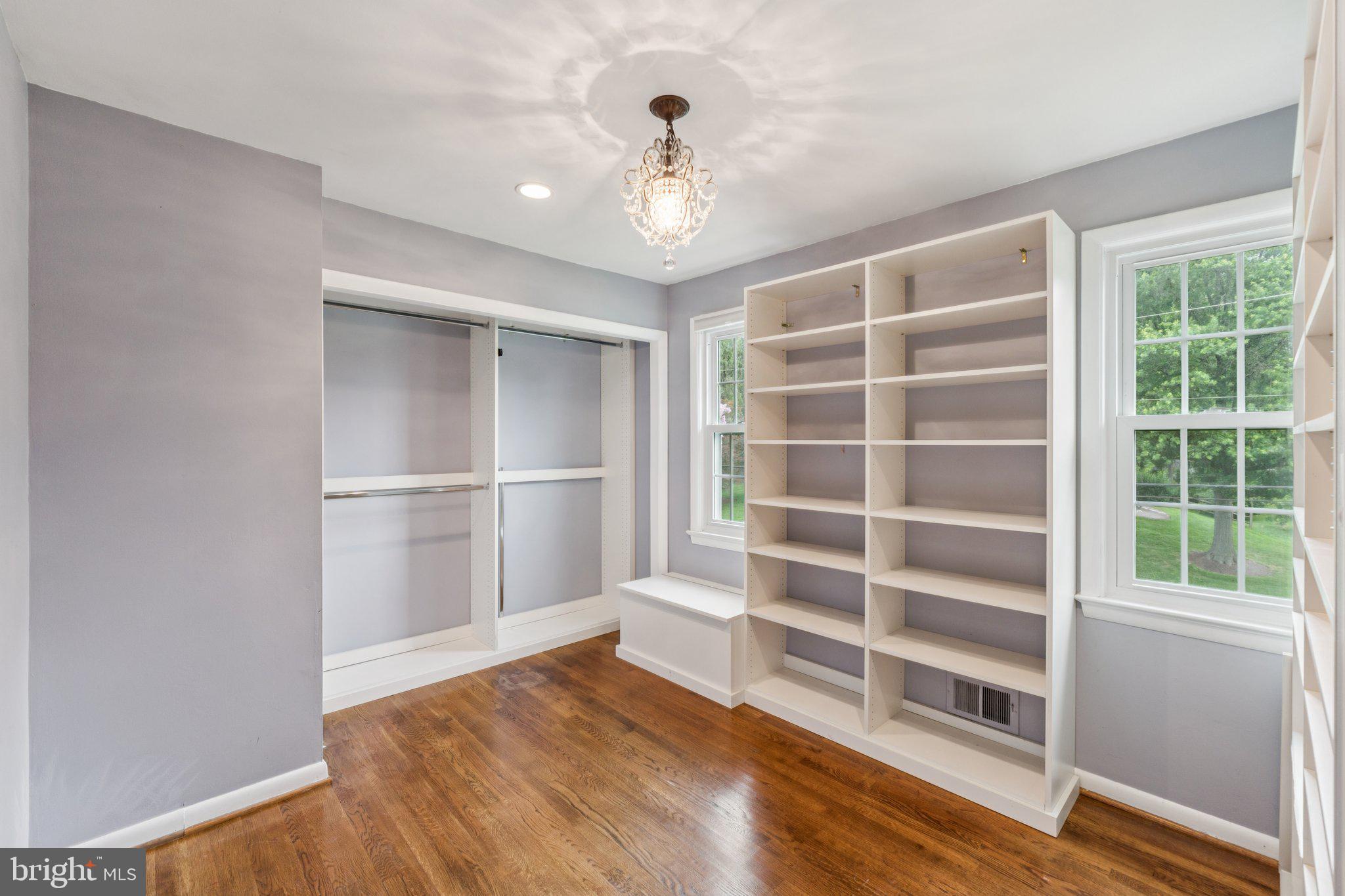 PARKSIDE ESTATES - Residential