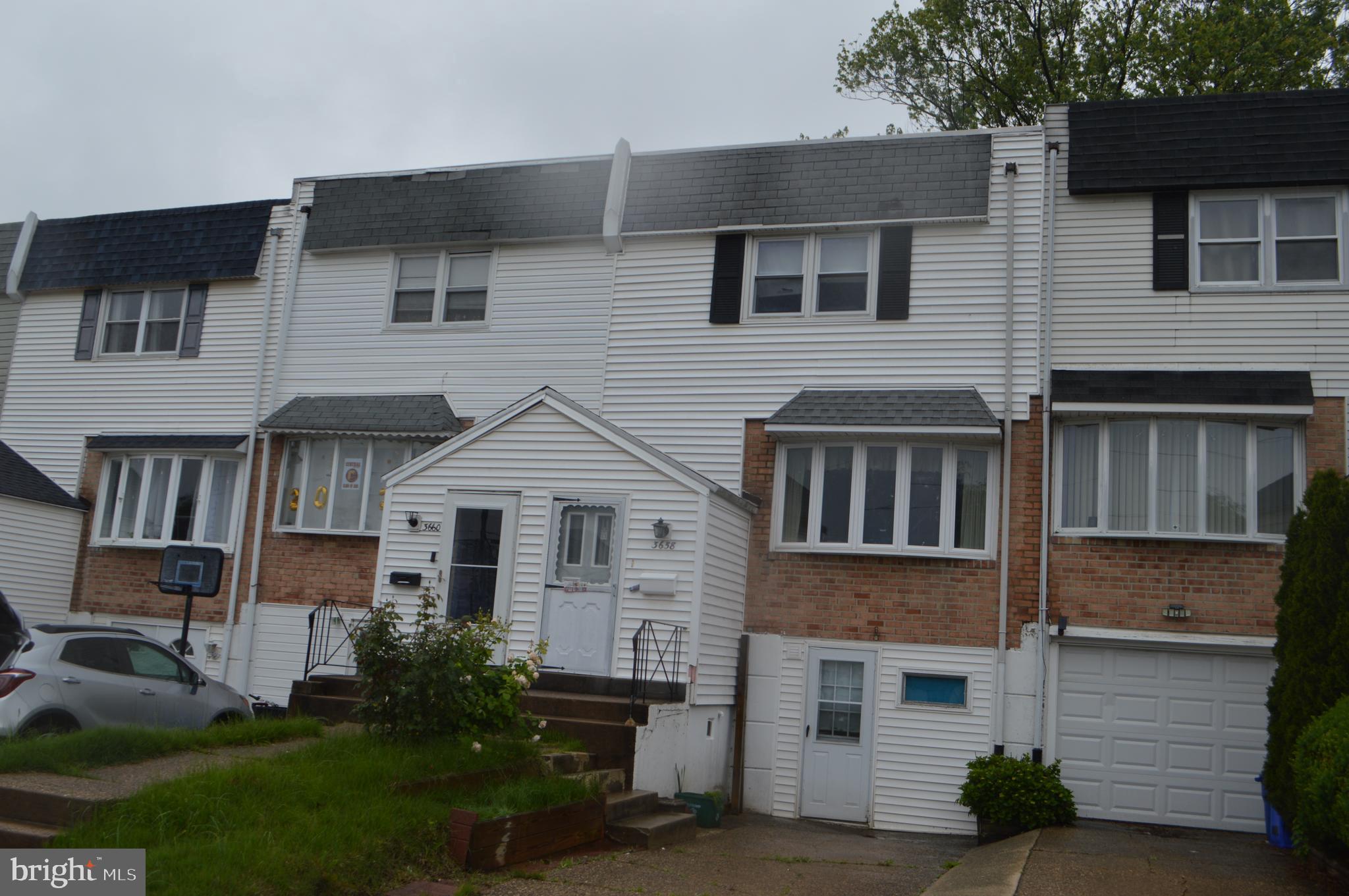 3 Bedroom 1 1/2 Bath Row/ Masonry and Frame, Great home to renovate and Modernize with your
own choices and Plans ,immediate Possession. Gas Heat, Wall Unit Air Conditioning, Straight Thru Kitchen for Good Table Space . Easy Access to PA turnpike and 95, Public Transportation