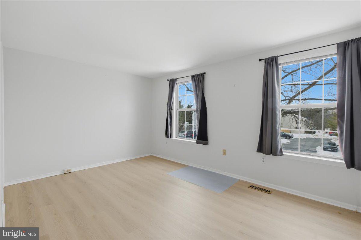 COUNTRYSIDE - Residential