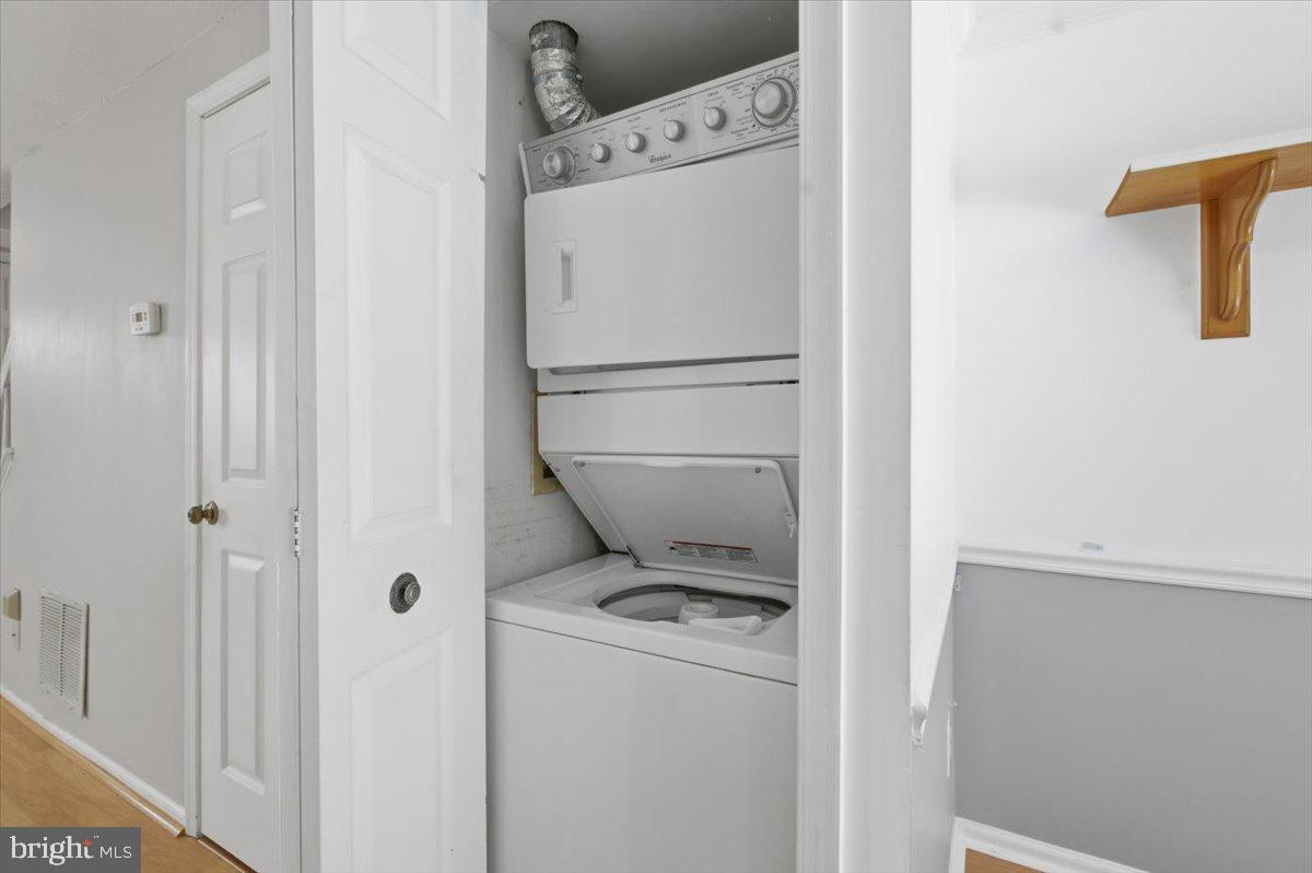 COUNTRYSIDE - Residential