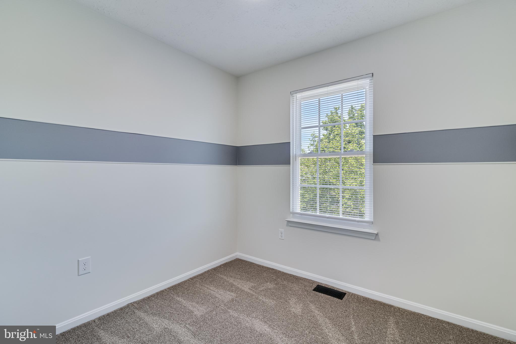 RIVERSIDE RUN IND HEAD - Residential