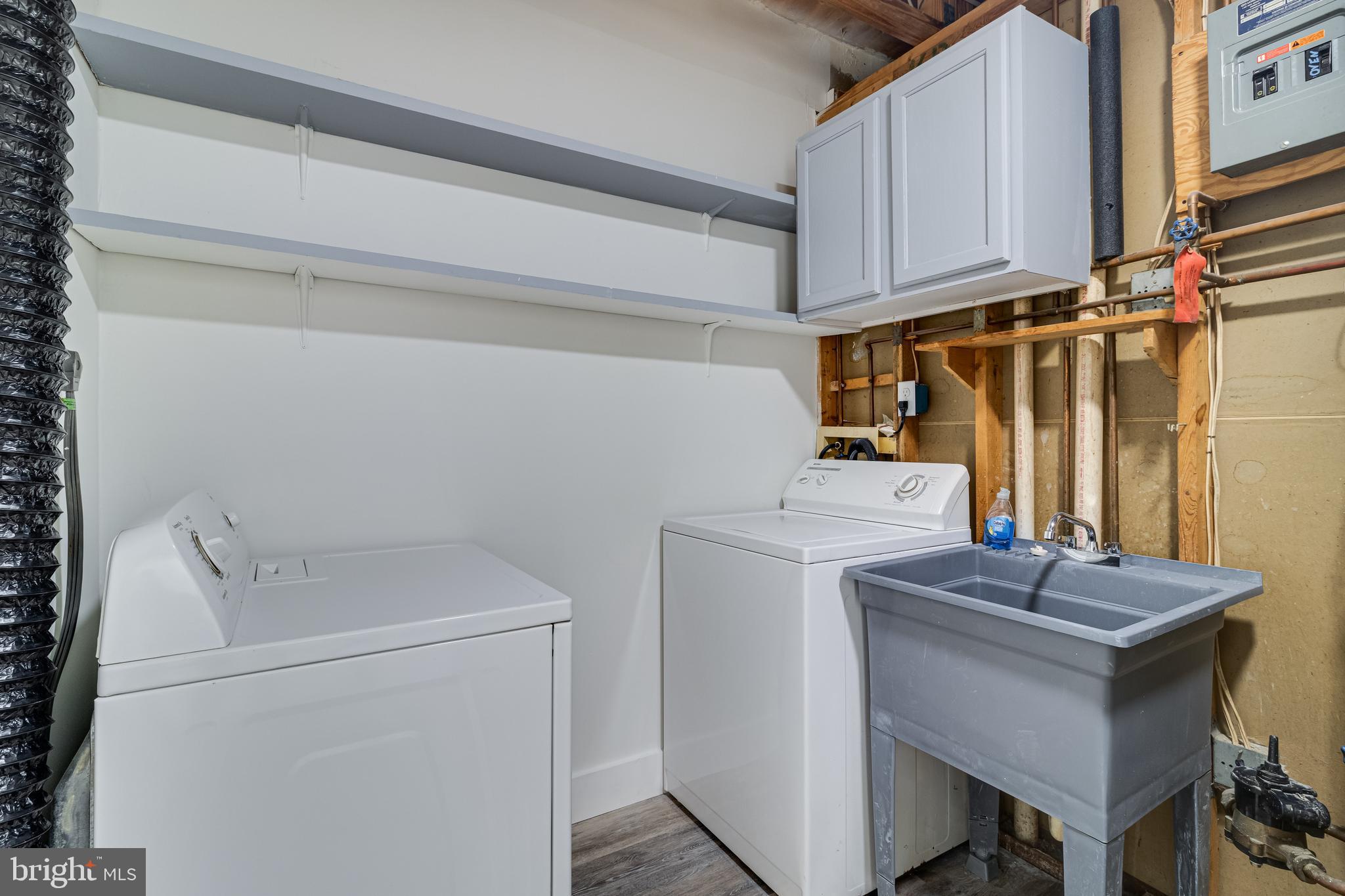 RIVERSIDE RUN IND HEAD - Residential
