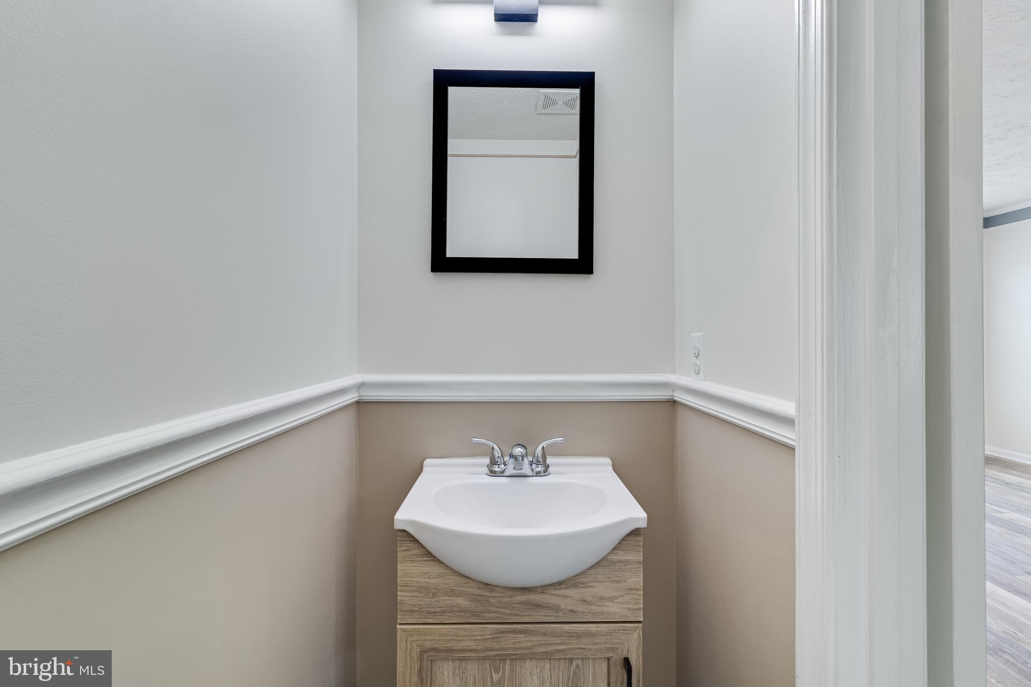 RIVERSIDE RUN IND HEAD - Residential