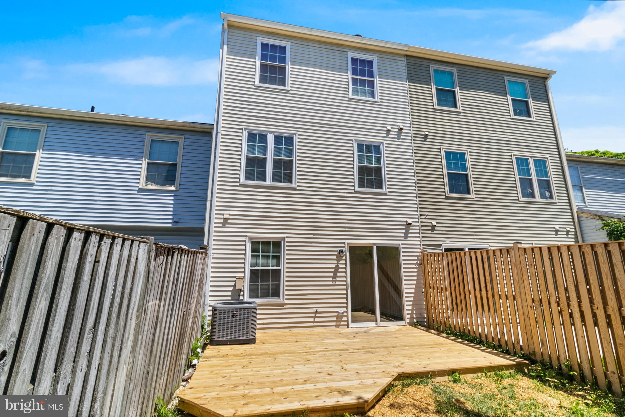 RIVERSIDE RUN IND HEAD - Residential