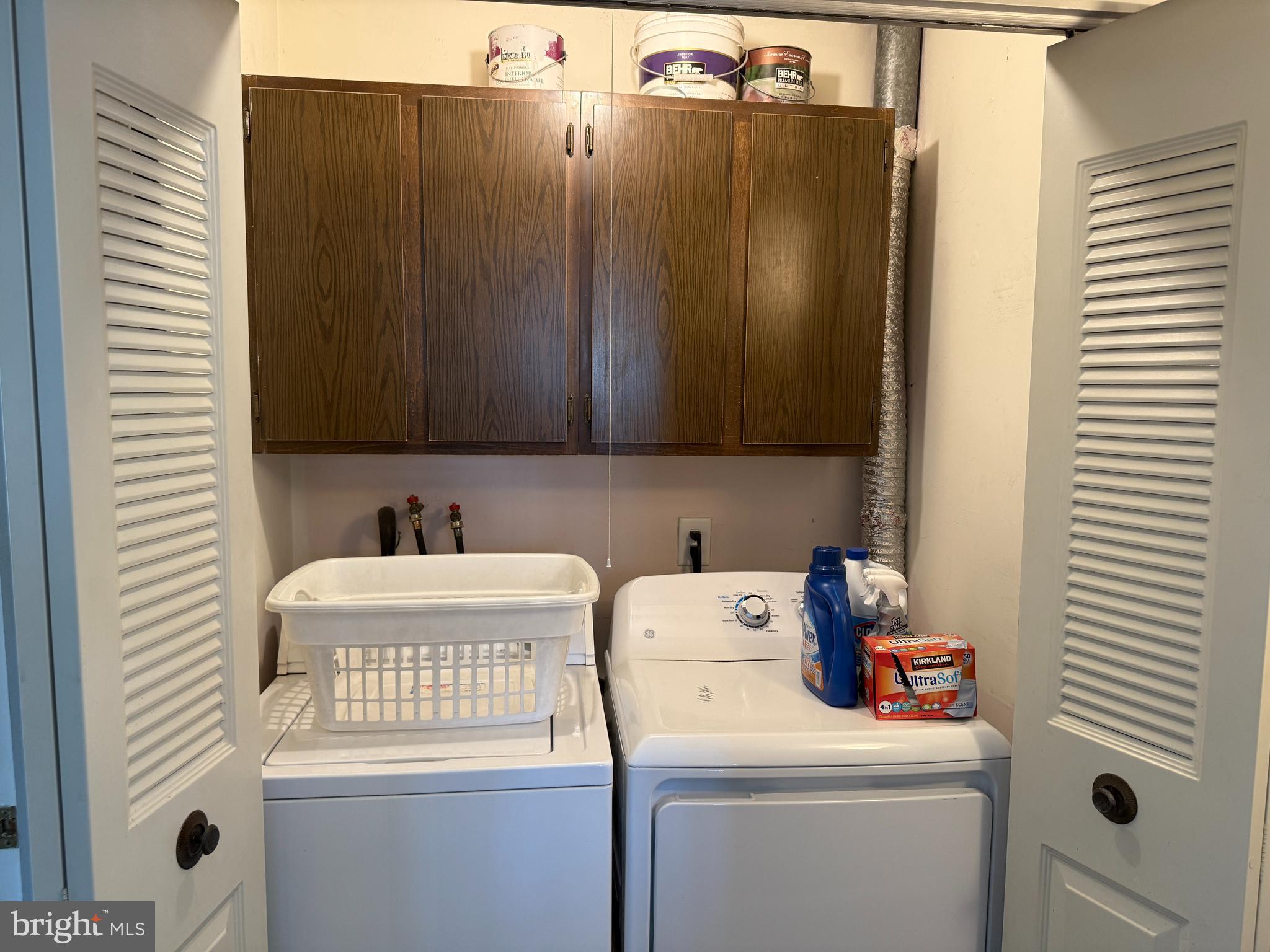 HILLTOP SUMMIT - Residential