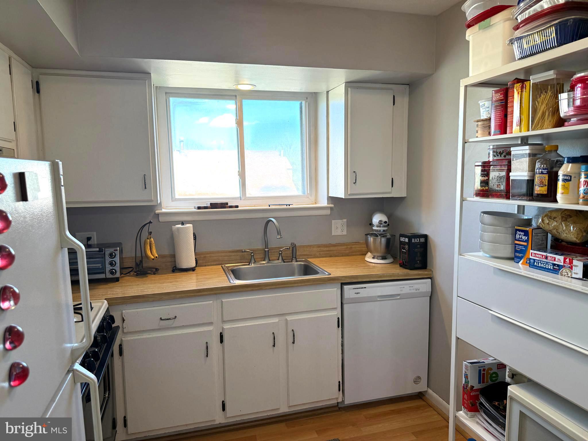 HILLTOP SUMMIT - Residential