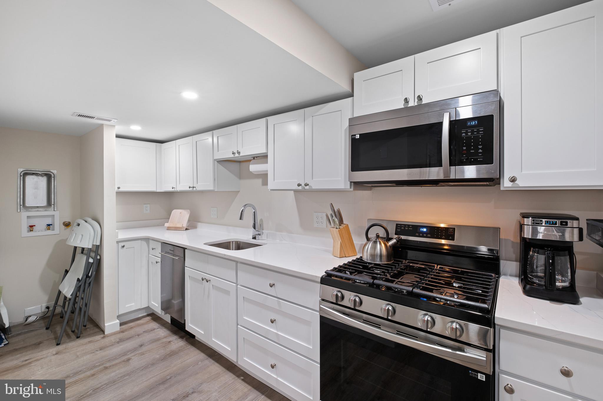 WESTMINSTER - Residential