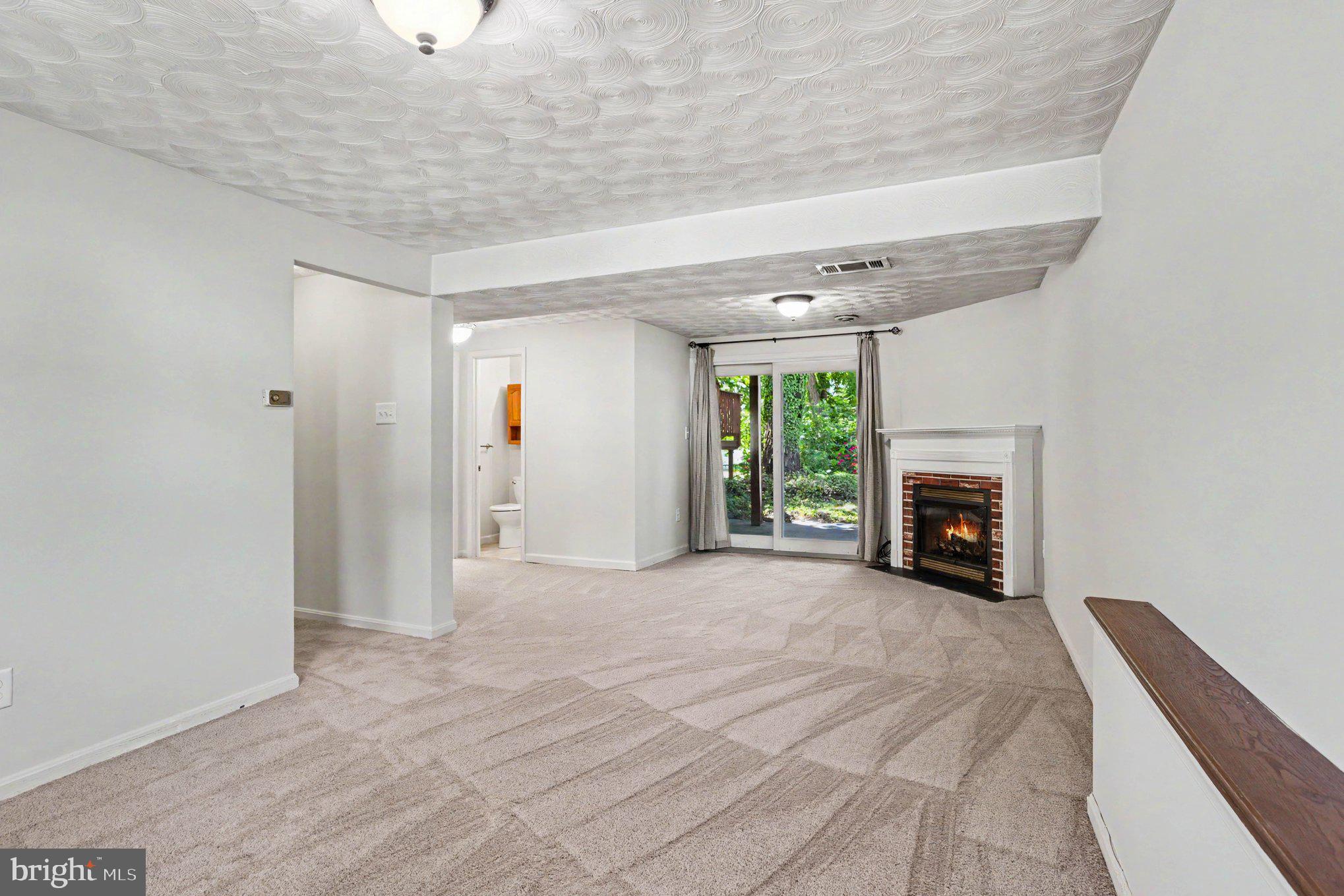 FOUR SEASONS ESTATES - Residential