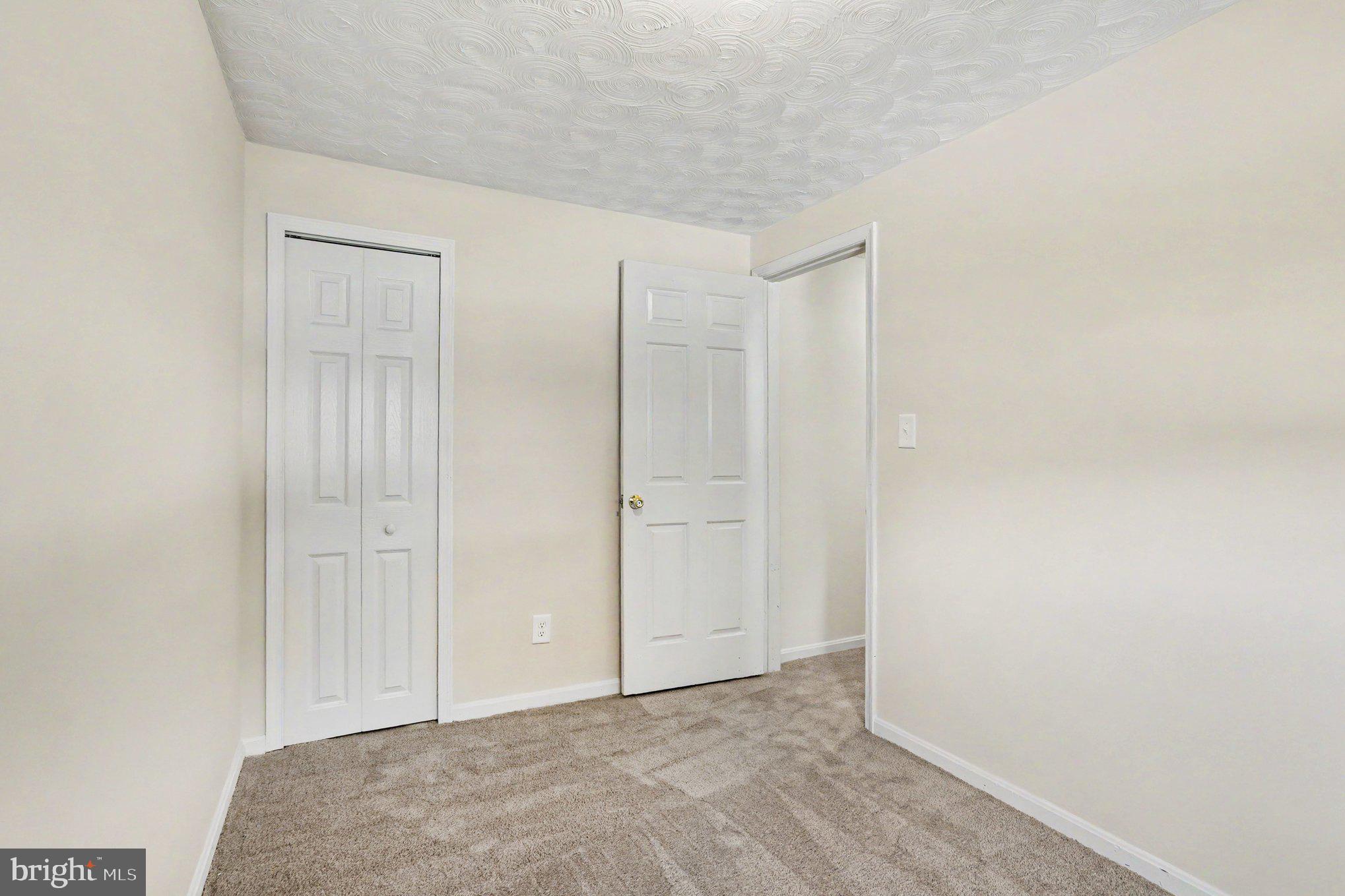 FOUR SEASONS ESTATES - Residential