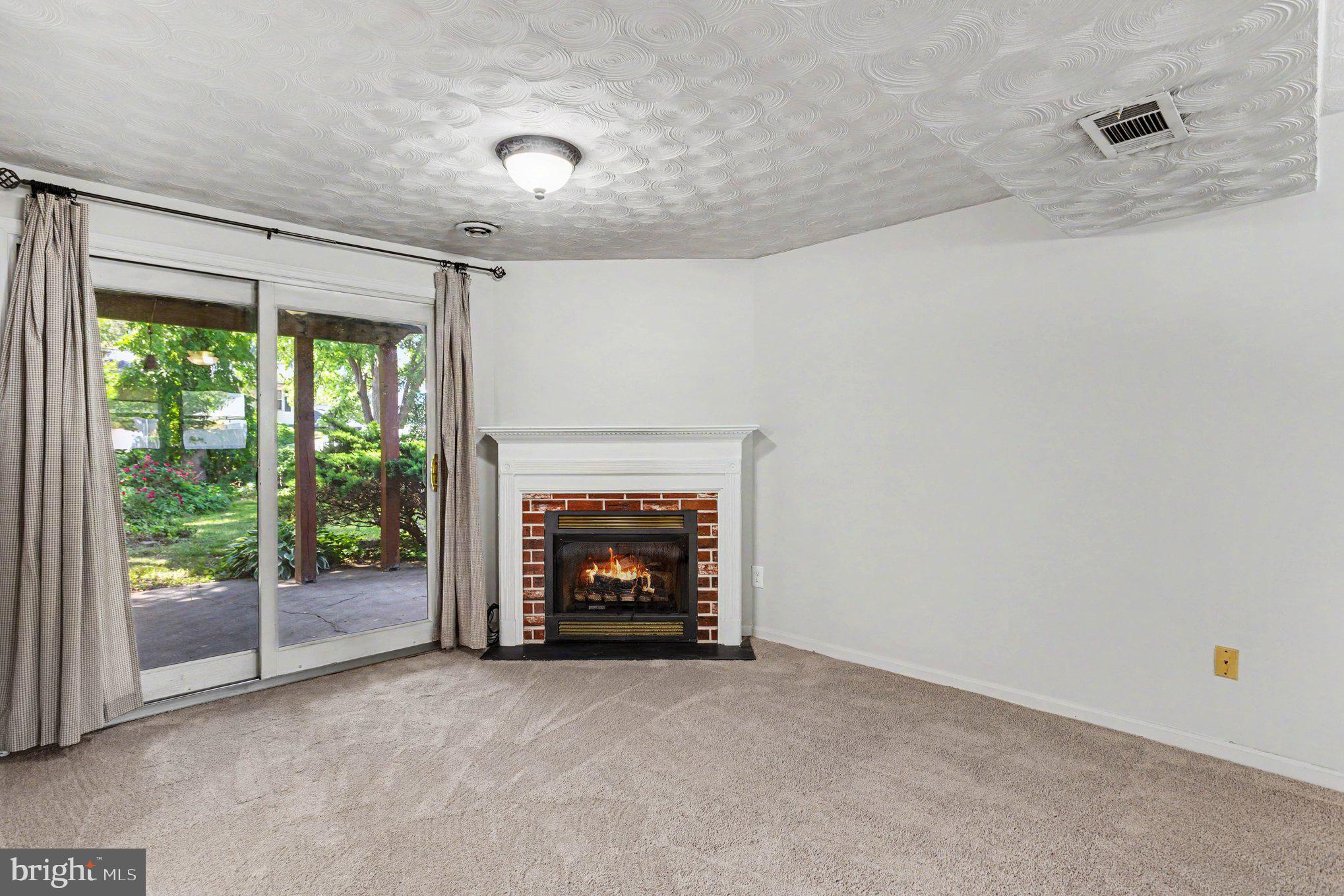 FOUR SEASONS ESTATES - Residential