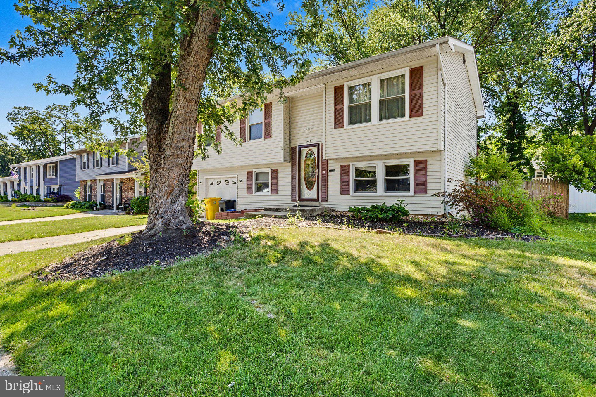 FOUR SEASONS ESTATES - Residential