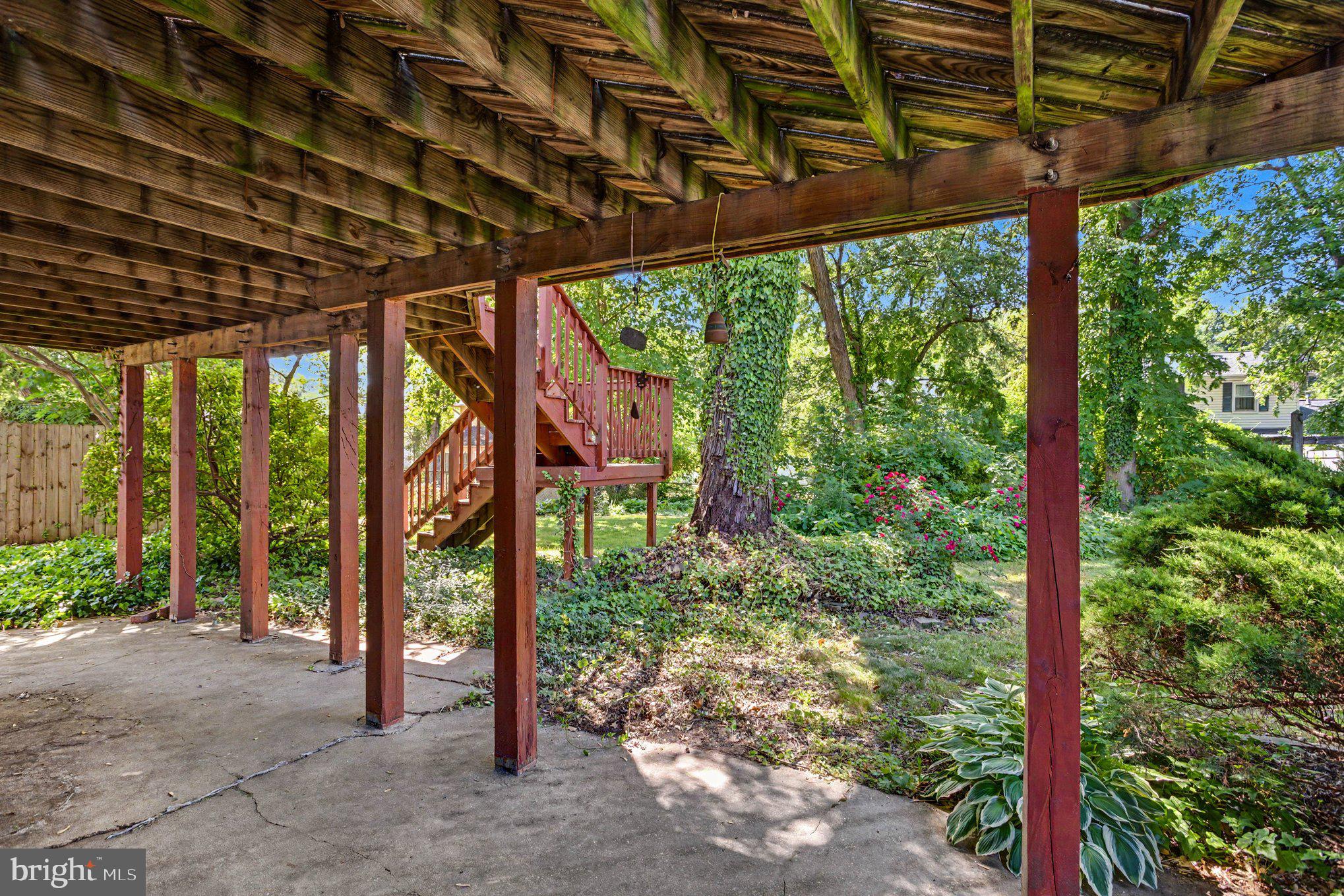 FOUR SEASONS ESTATES - Residential