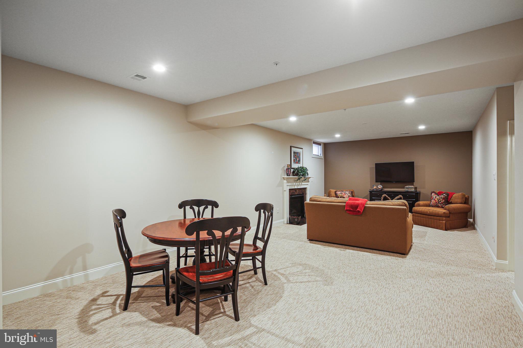 SCOT'S GLEN - Residential