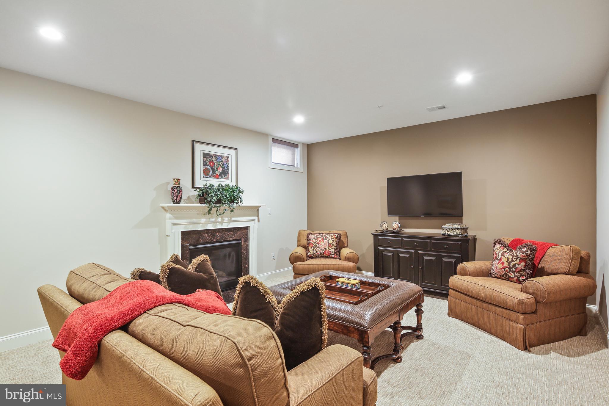 SCOT'S GLEN - Residential