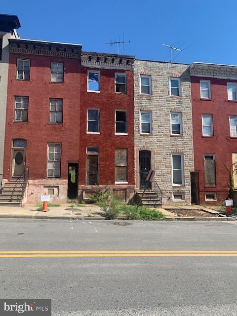 Seller has never been inside the property. and has no knowledge of the property condition. Strongly recommend to see the property condition from outside ONLY. Please talk to listing agent before visiting the property. HOLD HARMLESS REQUIRED FOR SHOWINGS - PLEASE COMPLETE FORM UNDER VIEW DOCUMENTS AND SEND TO LISTING AGENT BEFORE SHOWING.
The properties are located in the bustling area of East Baltimore, stabilized by the presence of world renowned Johns Hopkins Hospital. This is a complete rehab. Great comps in the area. Serious and experienced investors only. As is transaction. You can also add to this property 1604 E. Chase St (open lot) for only$15,000.