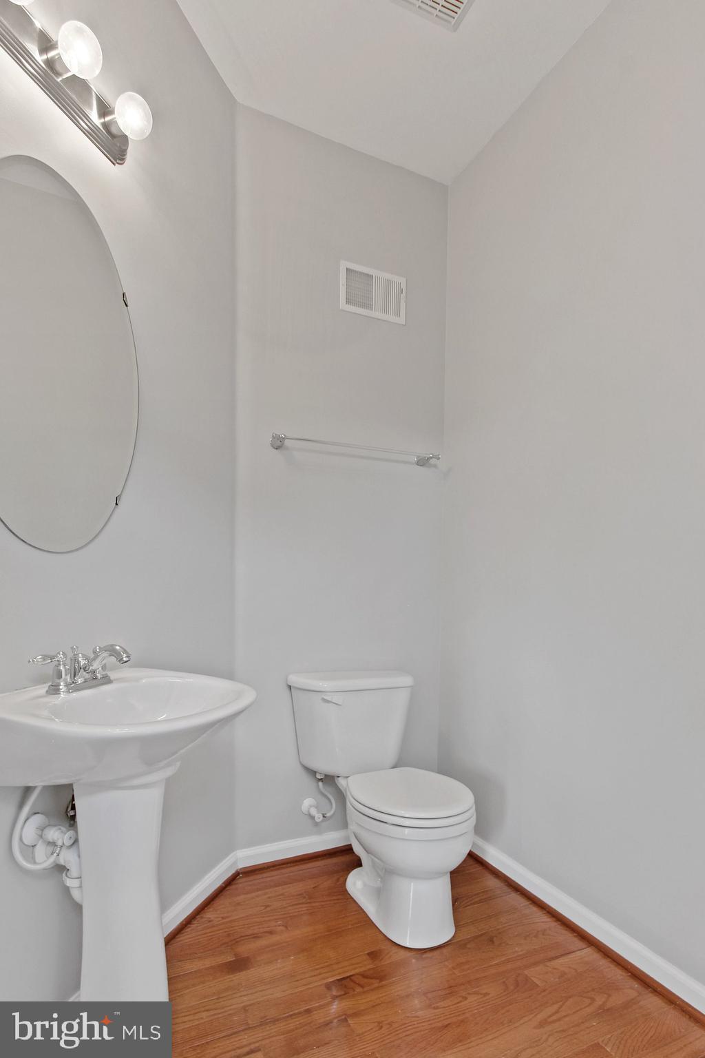 CARRIAGE HILL CONDOS - Residential