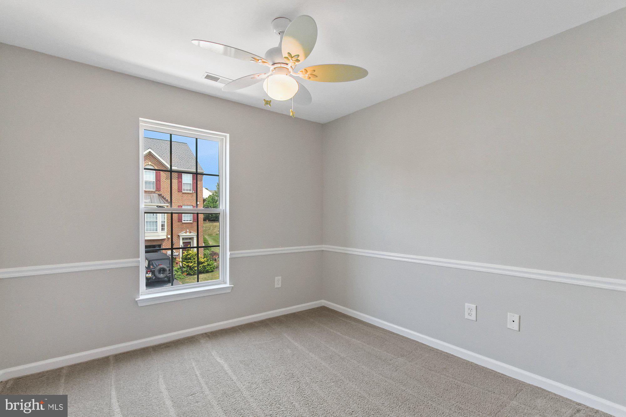 CARRIAGE HILL CONDOS - Residential