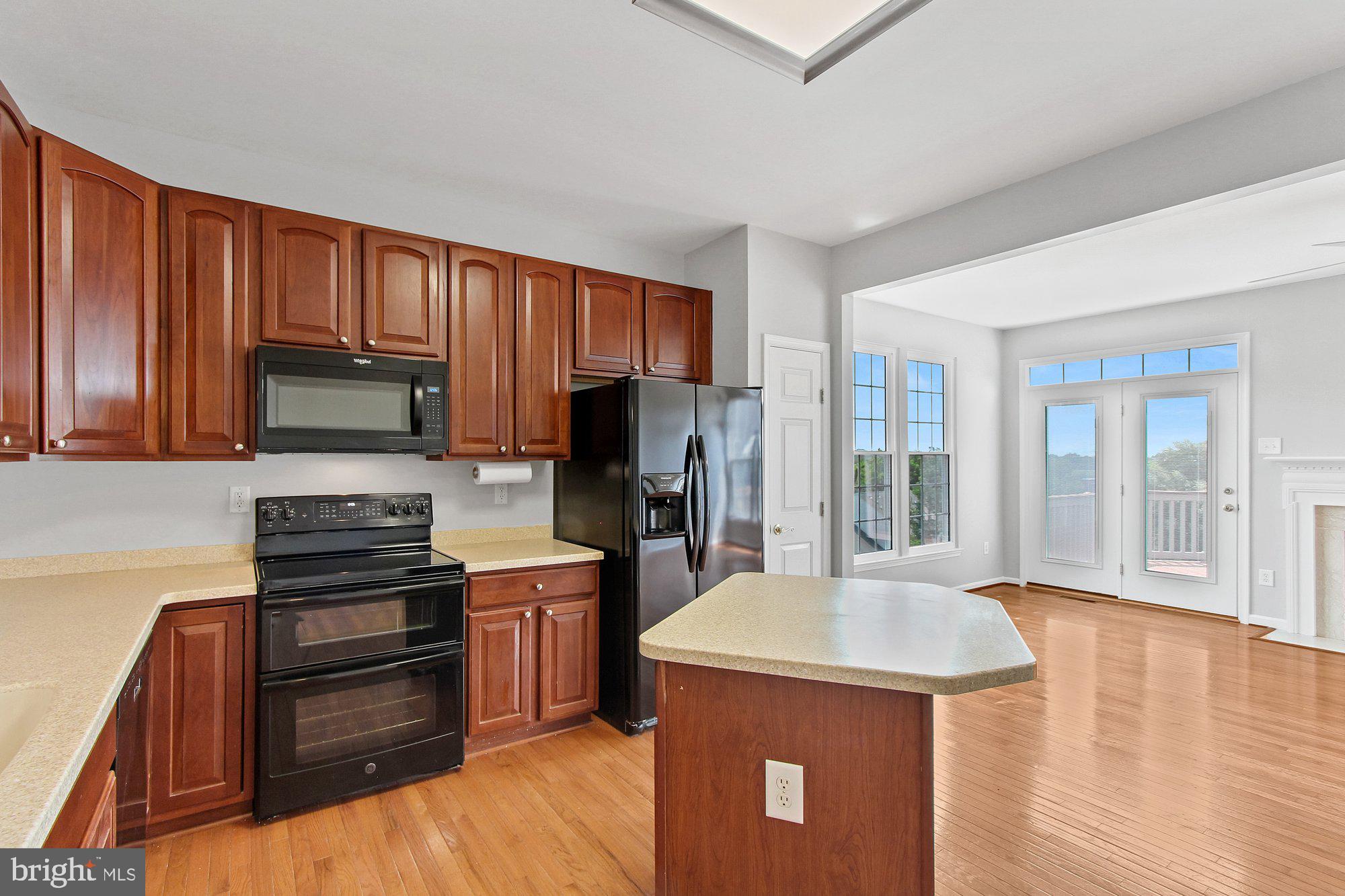 CARRIAGE HILL CONDOS - Residential