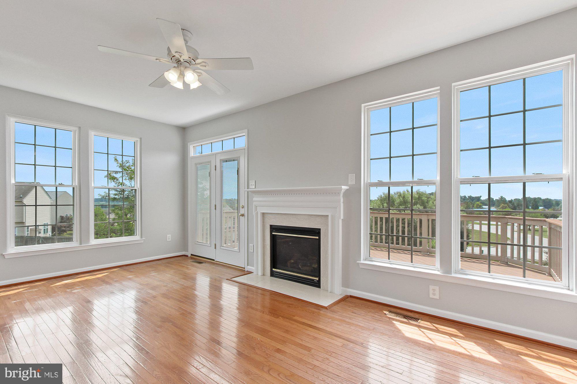 CARRIAGE HILL CONDOS - Residential