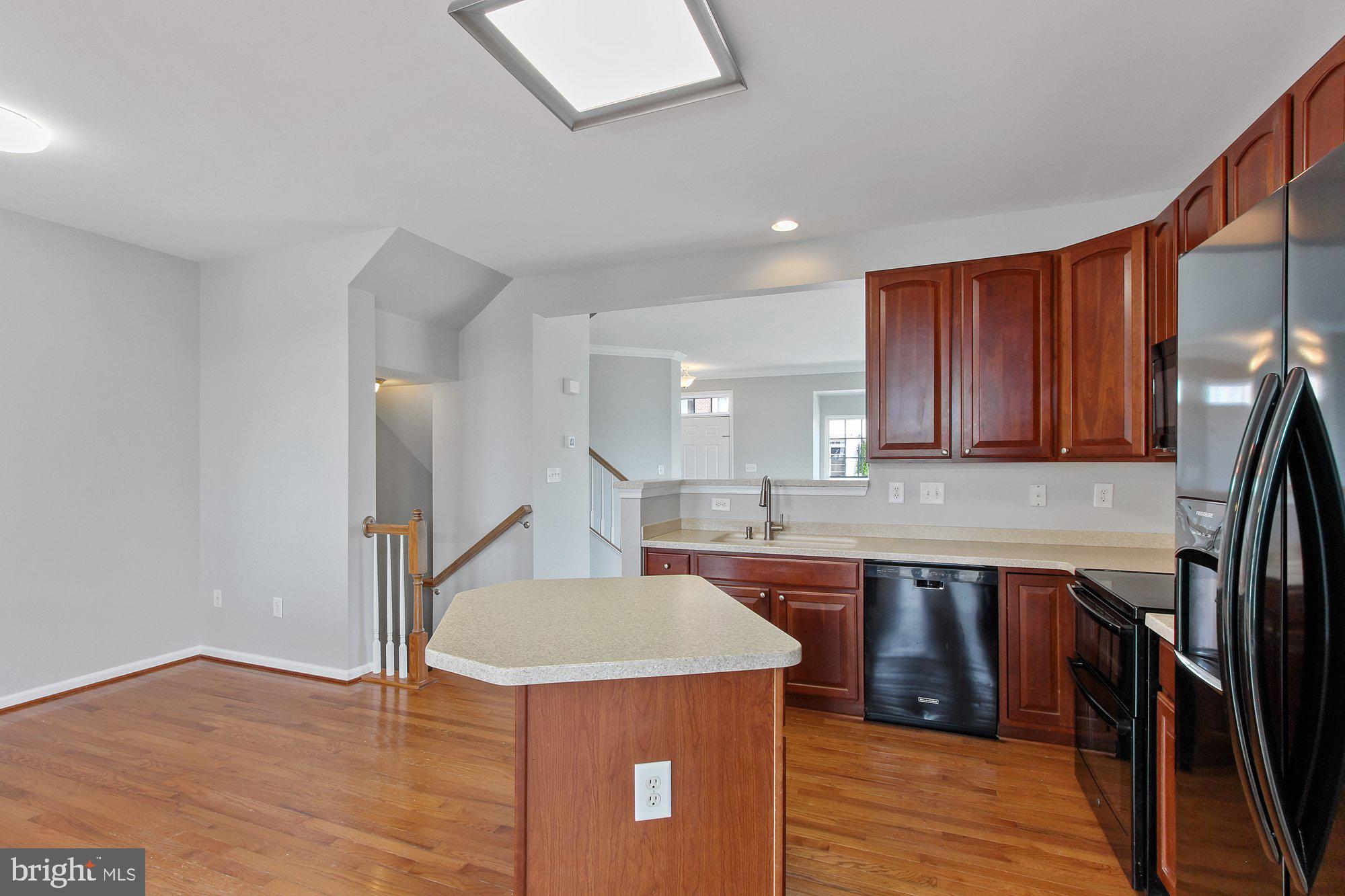 CARRIAGE HILL CONDOS - Residential