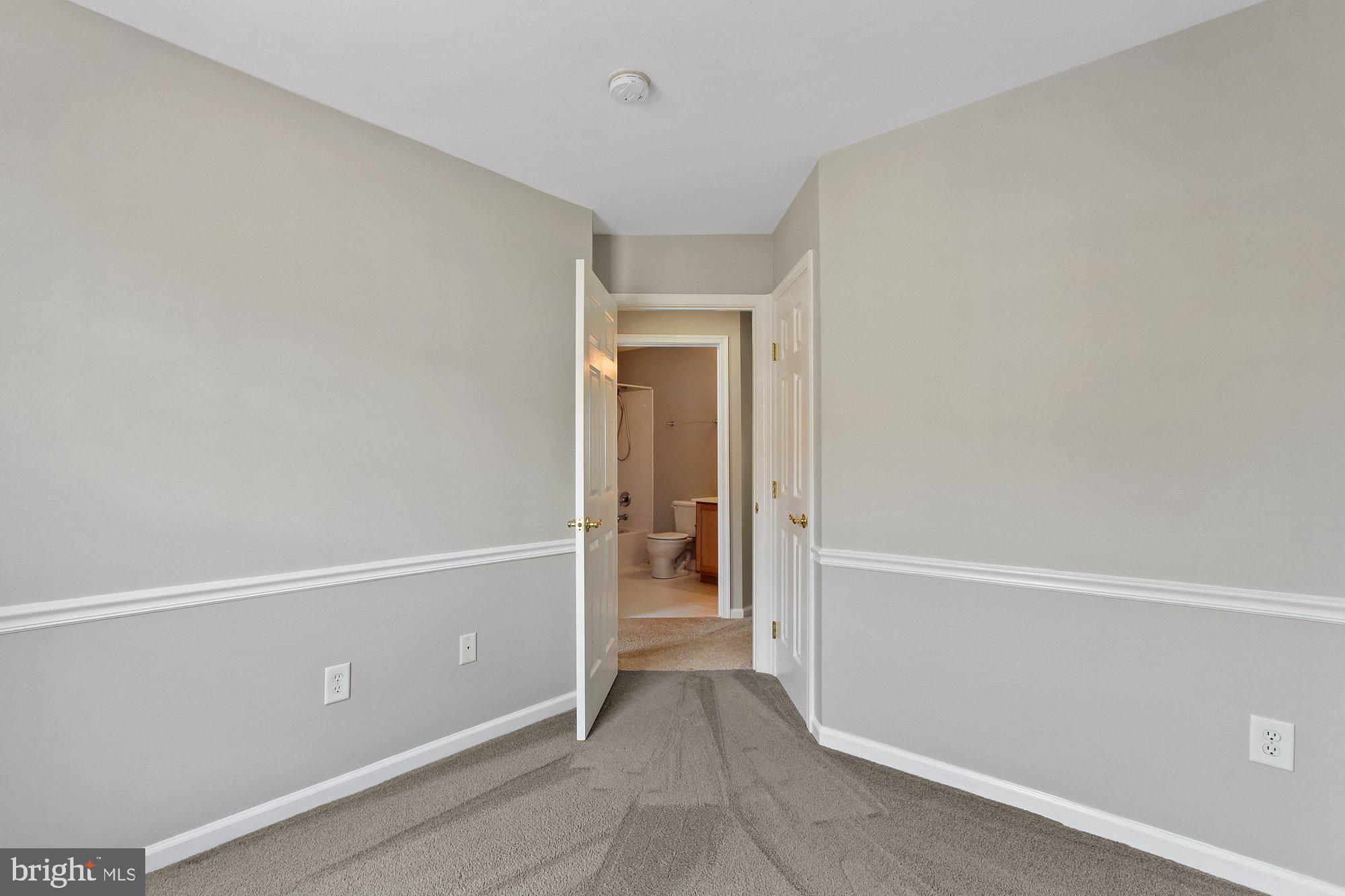 CARRIAGE HILL CONDOS - Residential