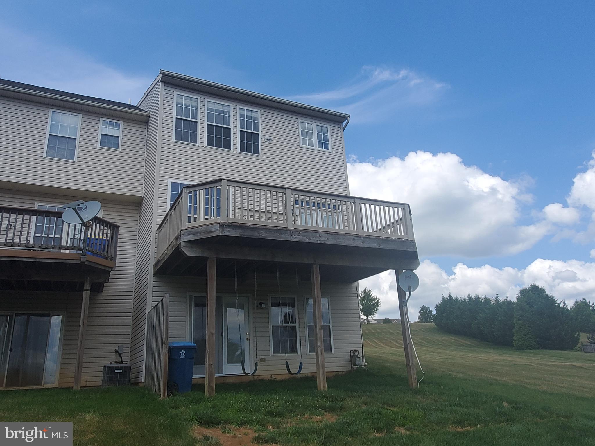 CARRIAGE HILL CONDOS - Residential