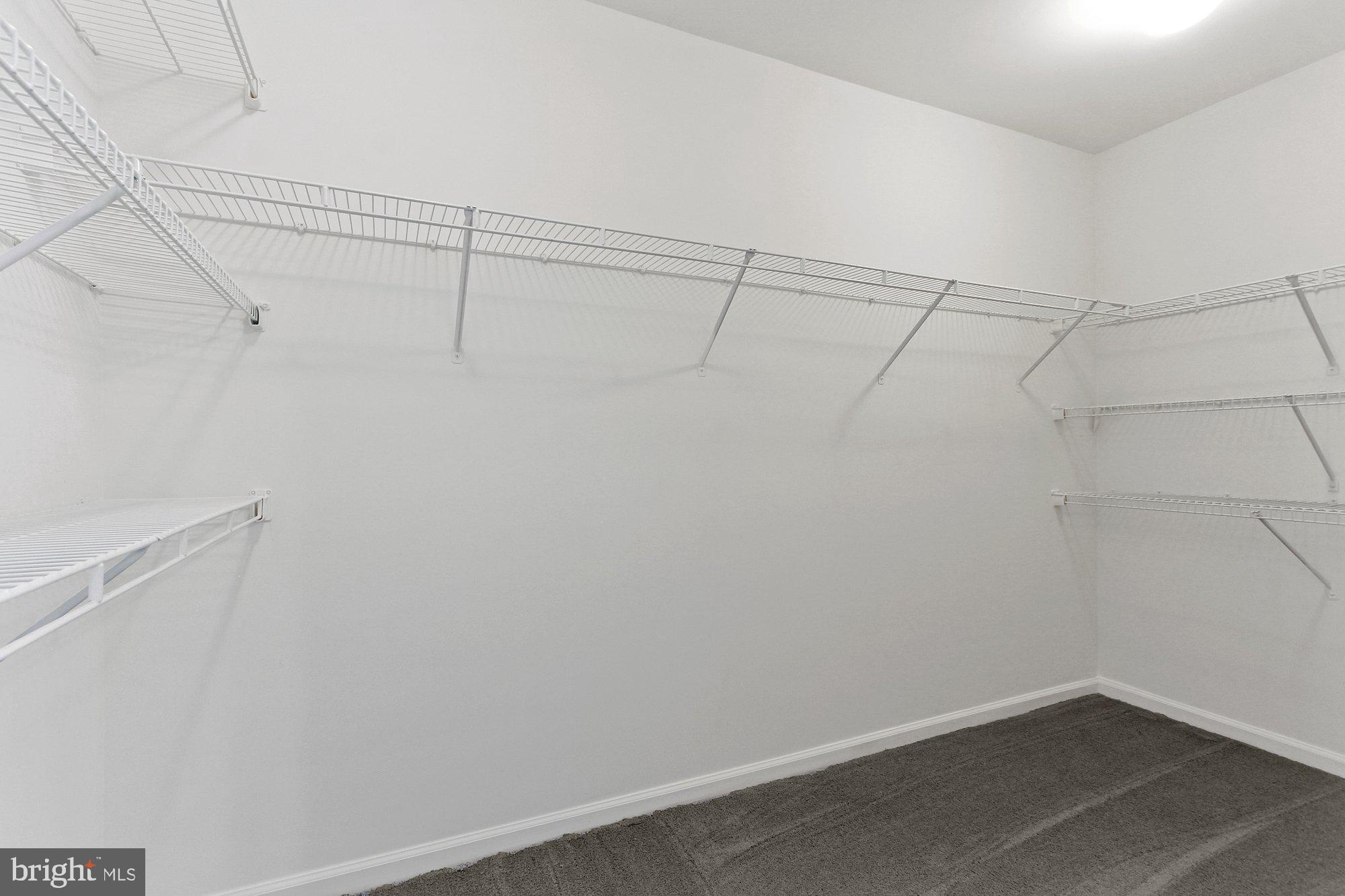 CARRIAGE HILL CONDOS - Residential