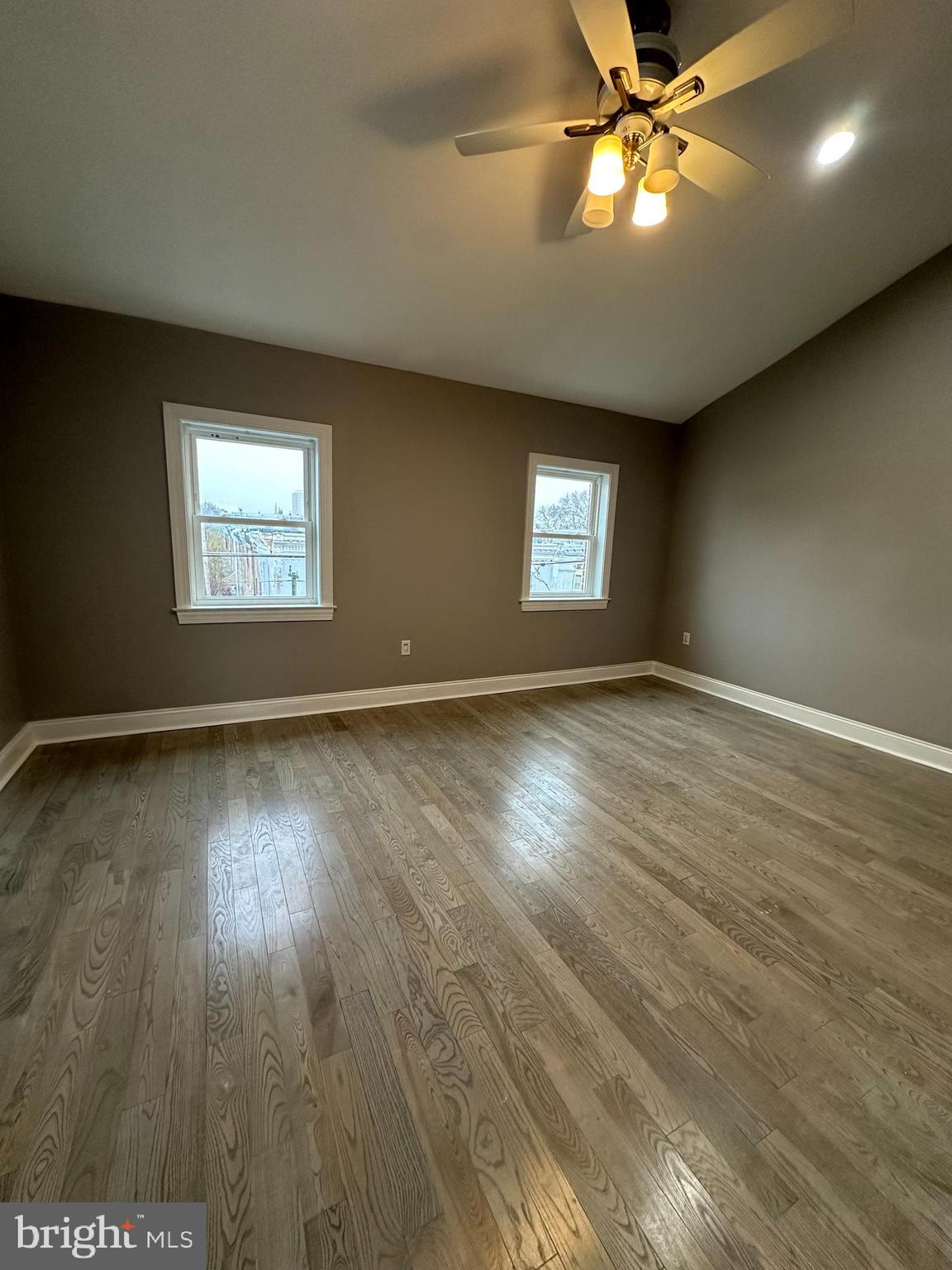 DICKINSON NARROWS - Residential Lease