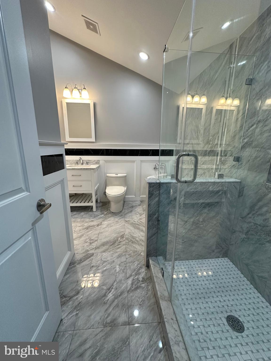 DICKINSON NARROWS - Residential Lease