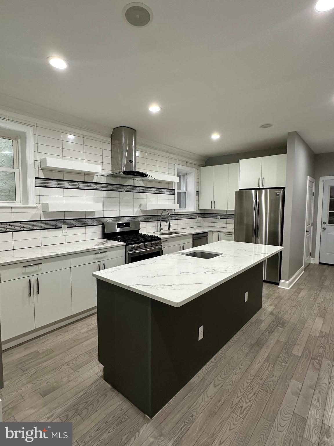 DICKINSON NARROWS - Residential Lease