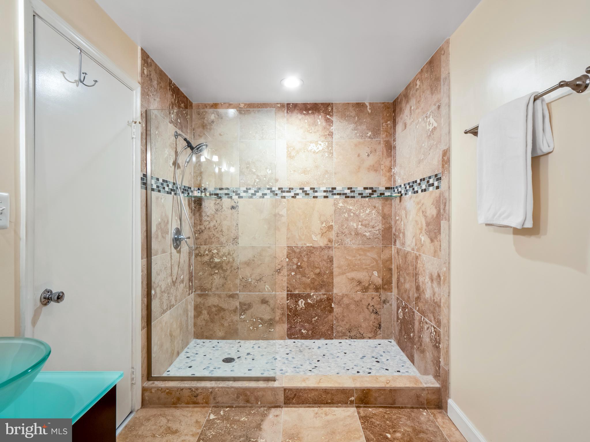 SHADOWALK - Residential