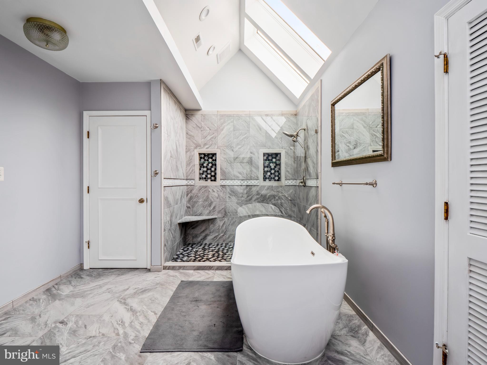 SHADOWALK - Residential