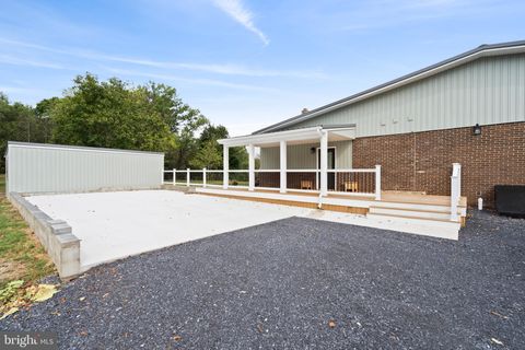 Photo of 30 April Lane, HEDGESVILLE, WV 25427 (MLS # WVBE2045010)