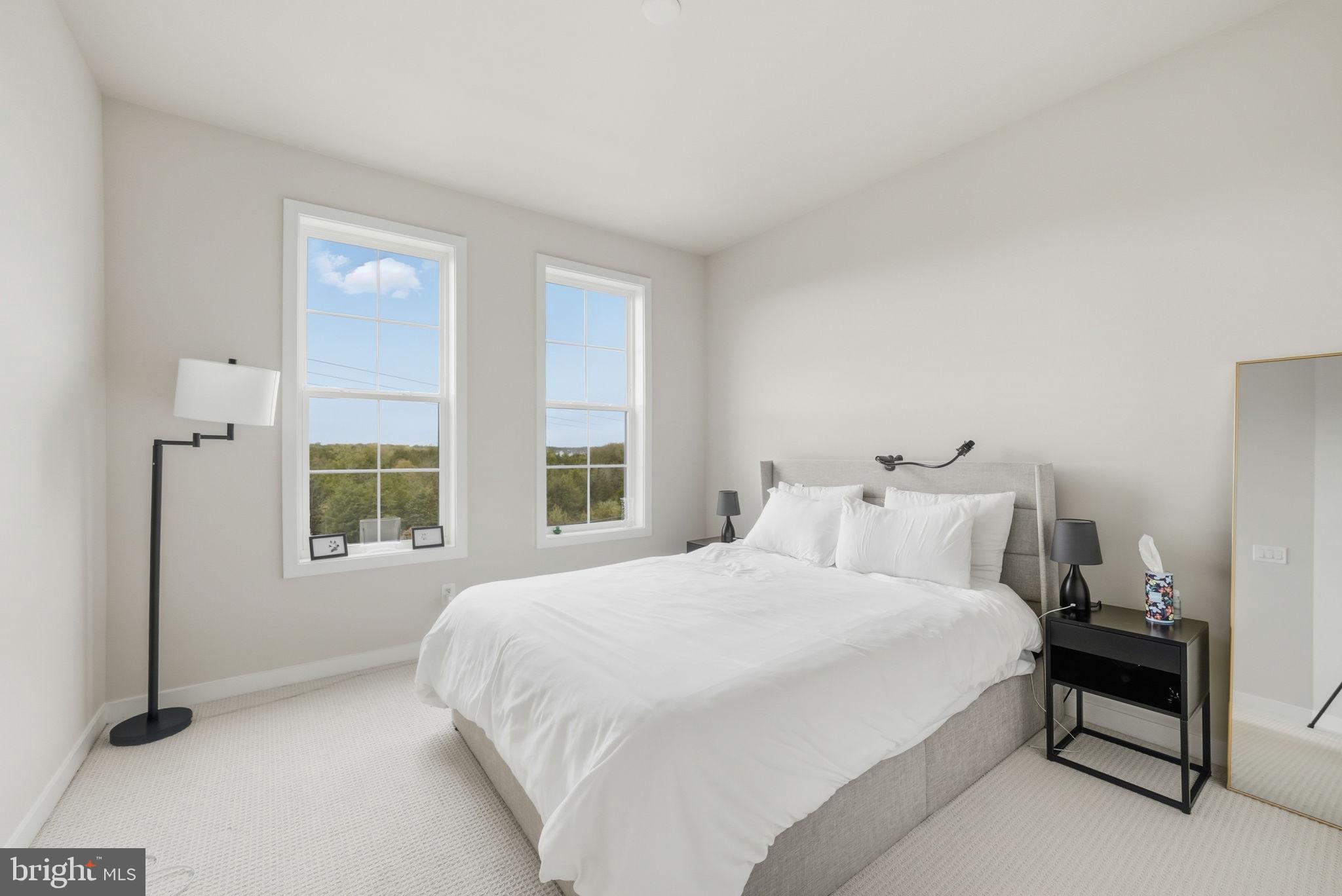 MOOREFIELD STATION - Residential Lease