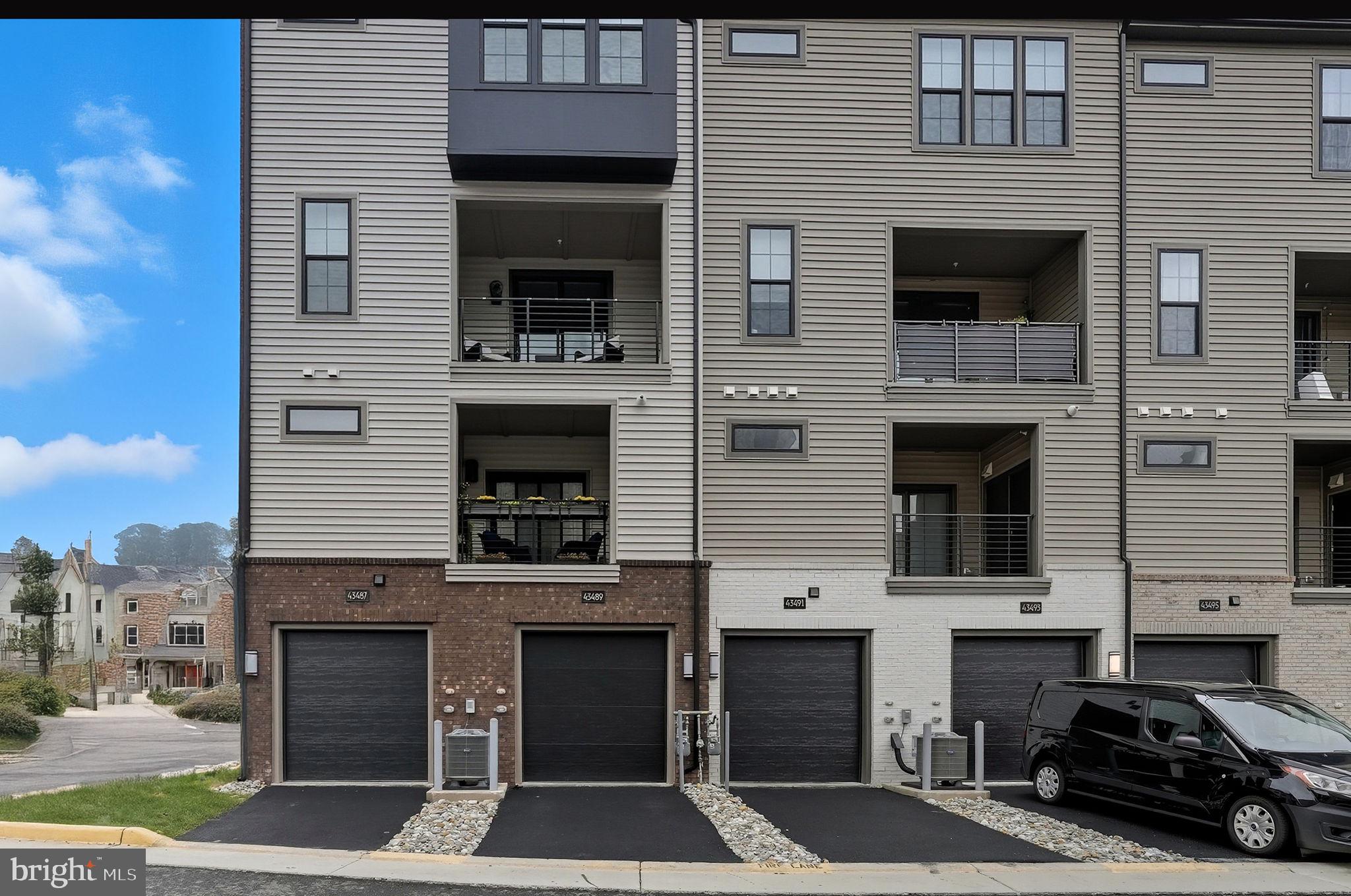 MOOREFIELD STATION - Residential Lease