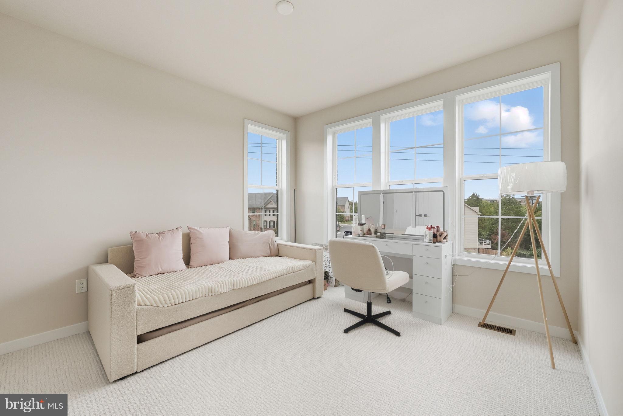 MOOREFIELD STATION - Residential Lease