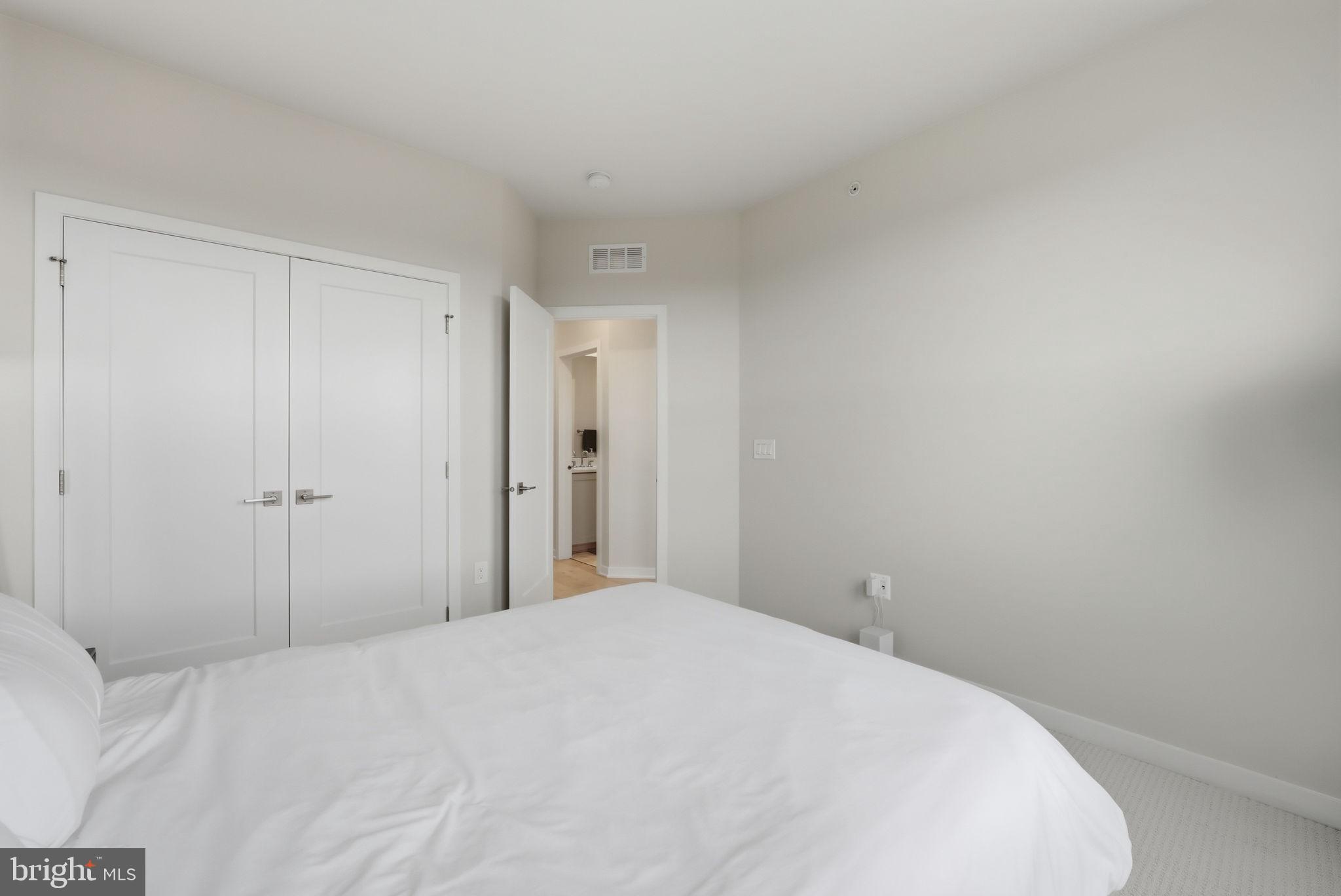 MOOREFIELD STATION - Residential Lease