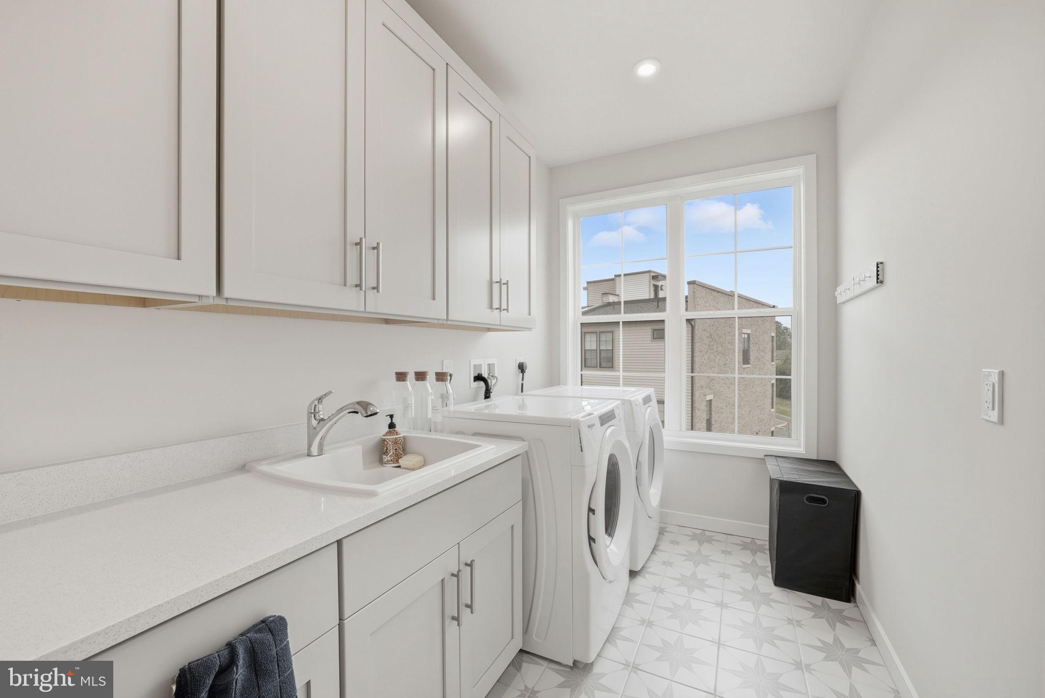 MOOREFIELD STATION - Residential Lease