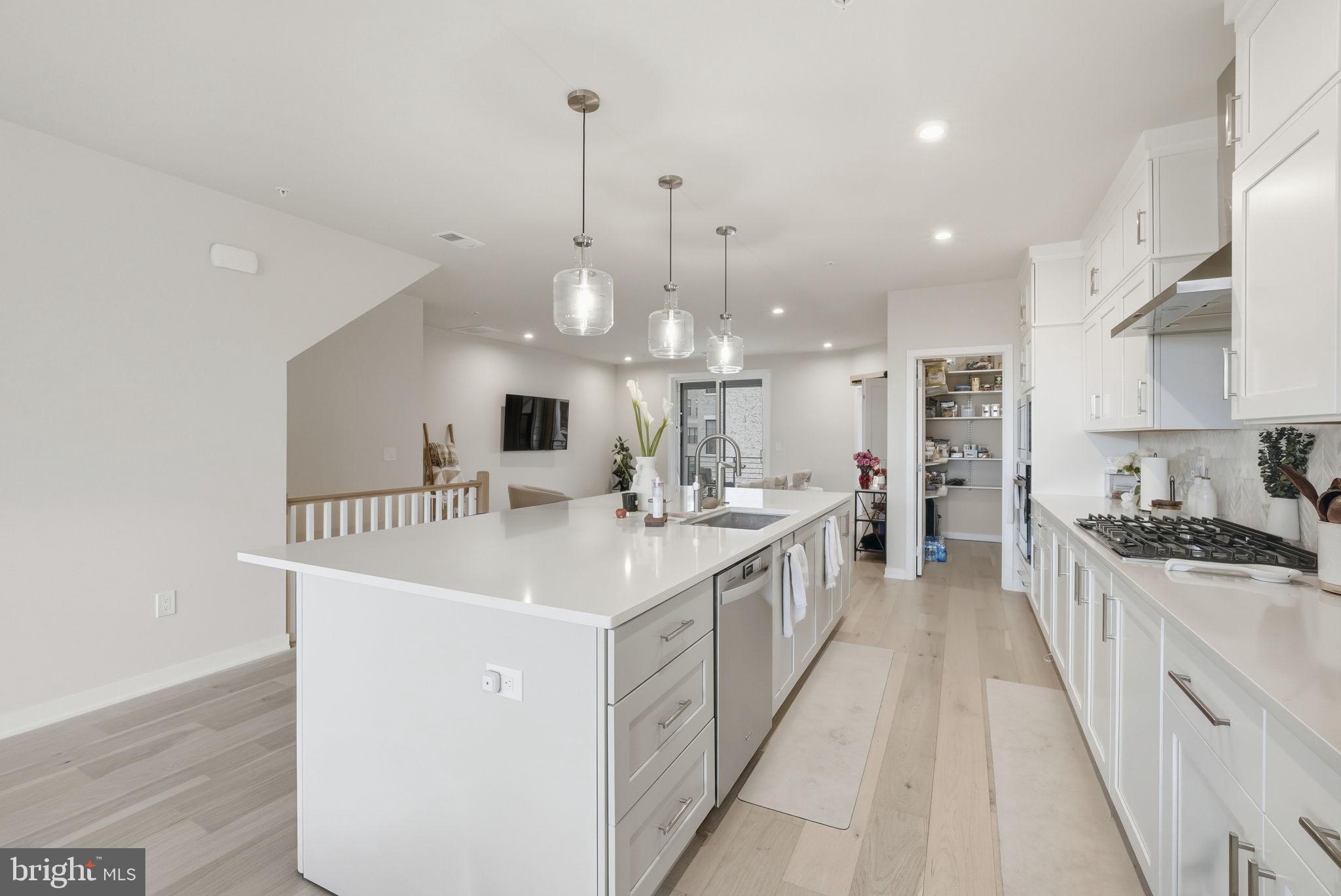 MOOREFIELD STATION - Residential Lease