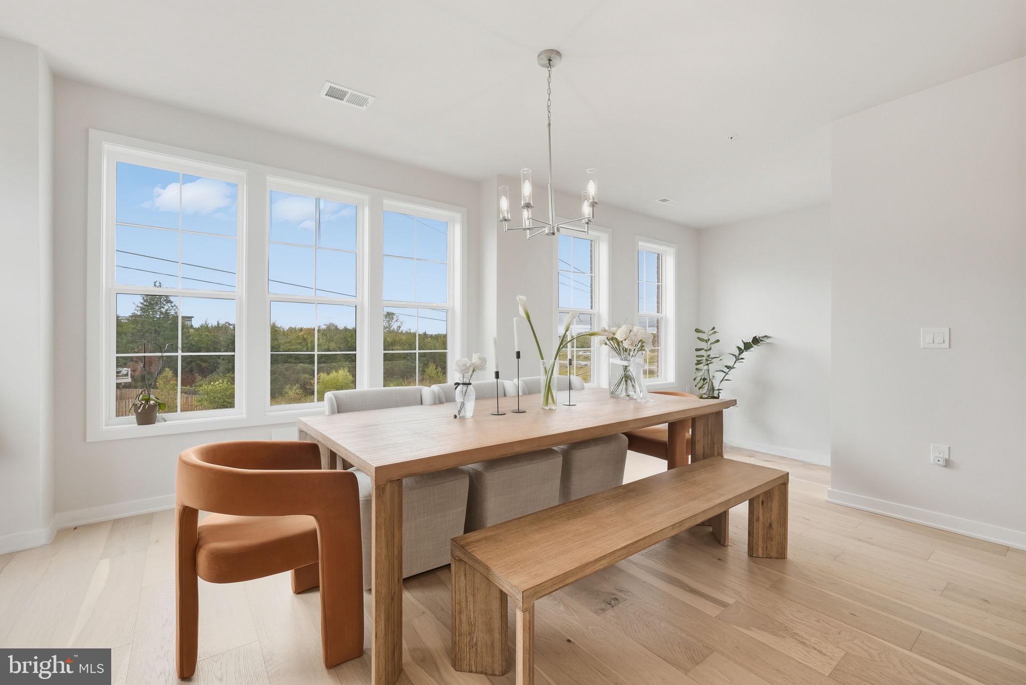 MOOREFIELD STATION - Residential Lease