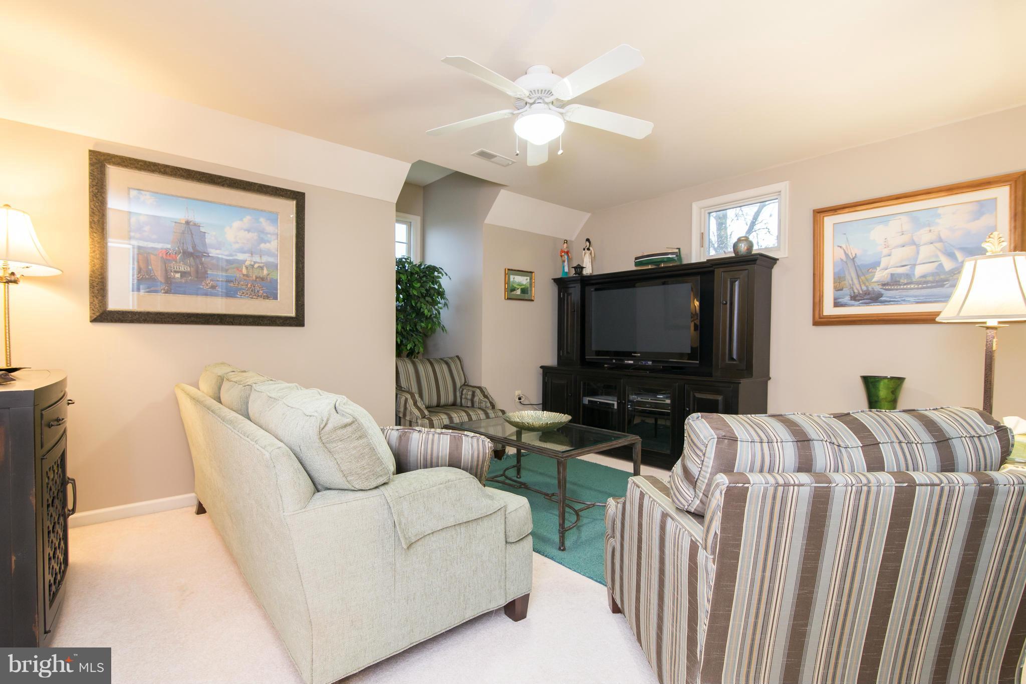 LOCUST HILL - Residential