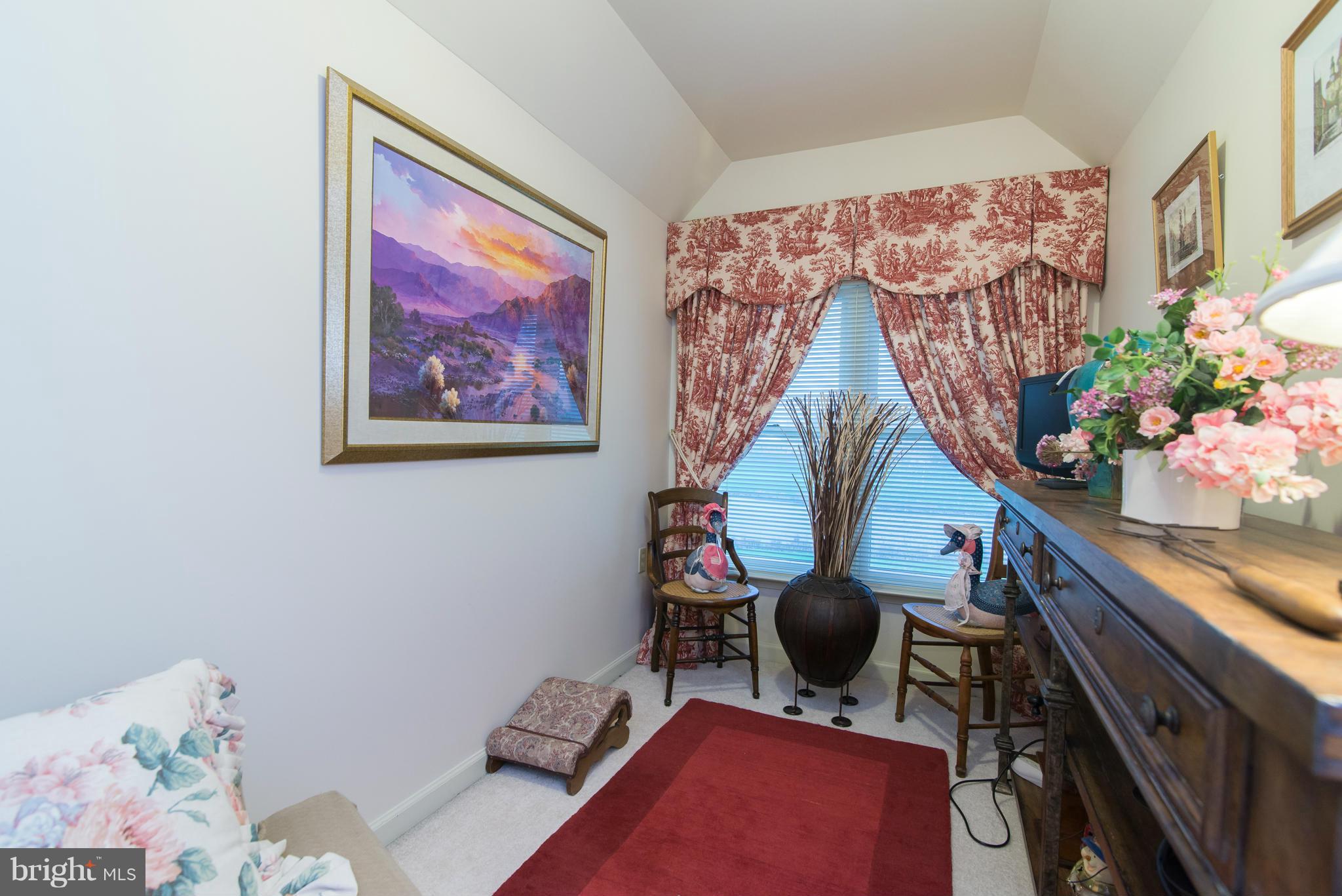 LOCUST HILL - Residential