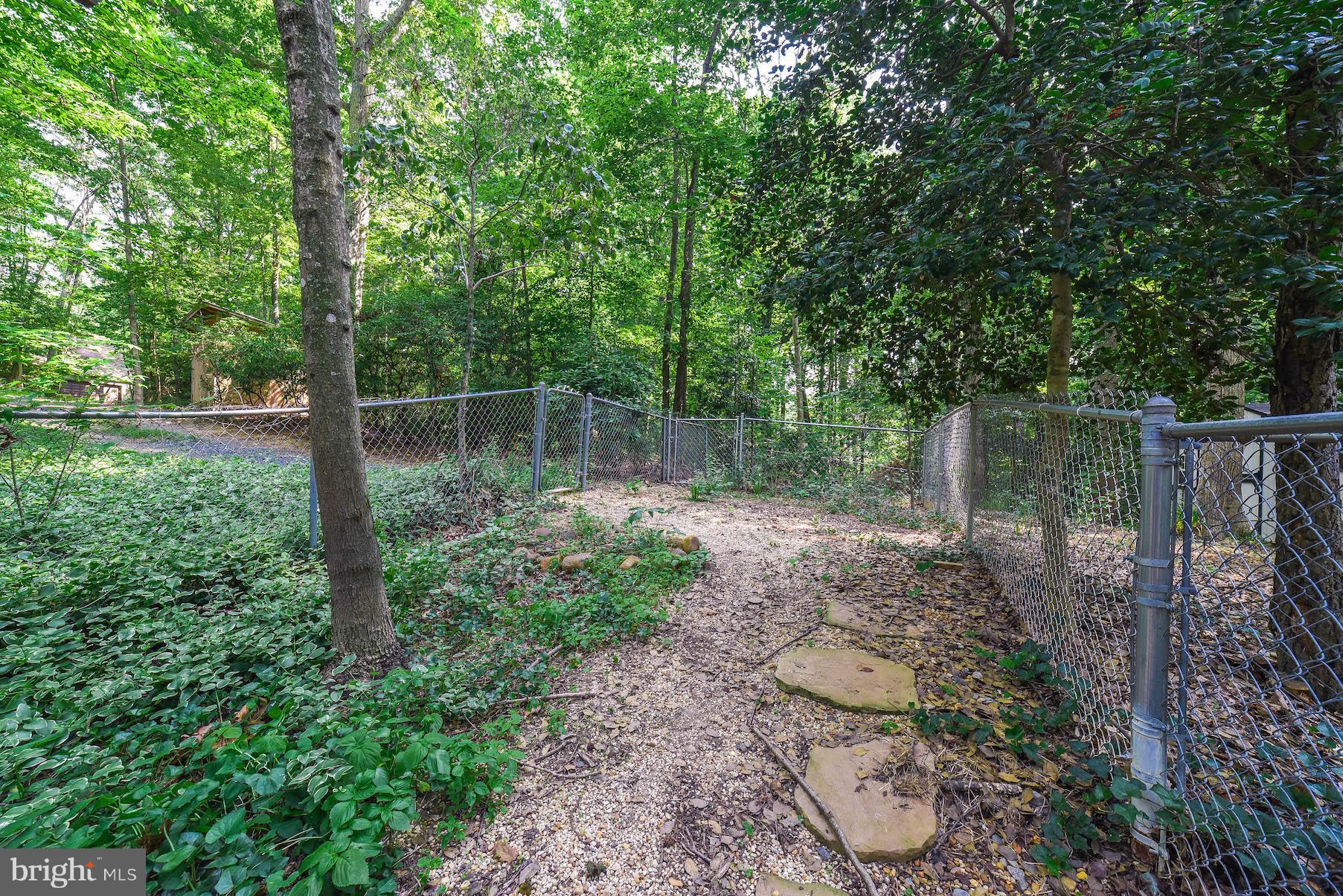 WIDOW WOODS - Residential