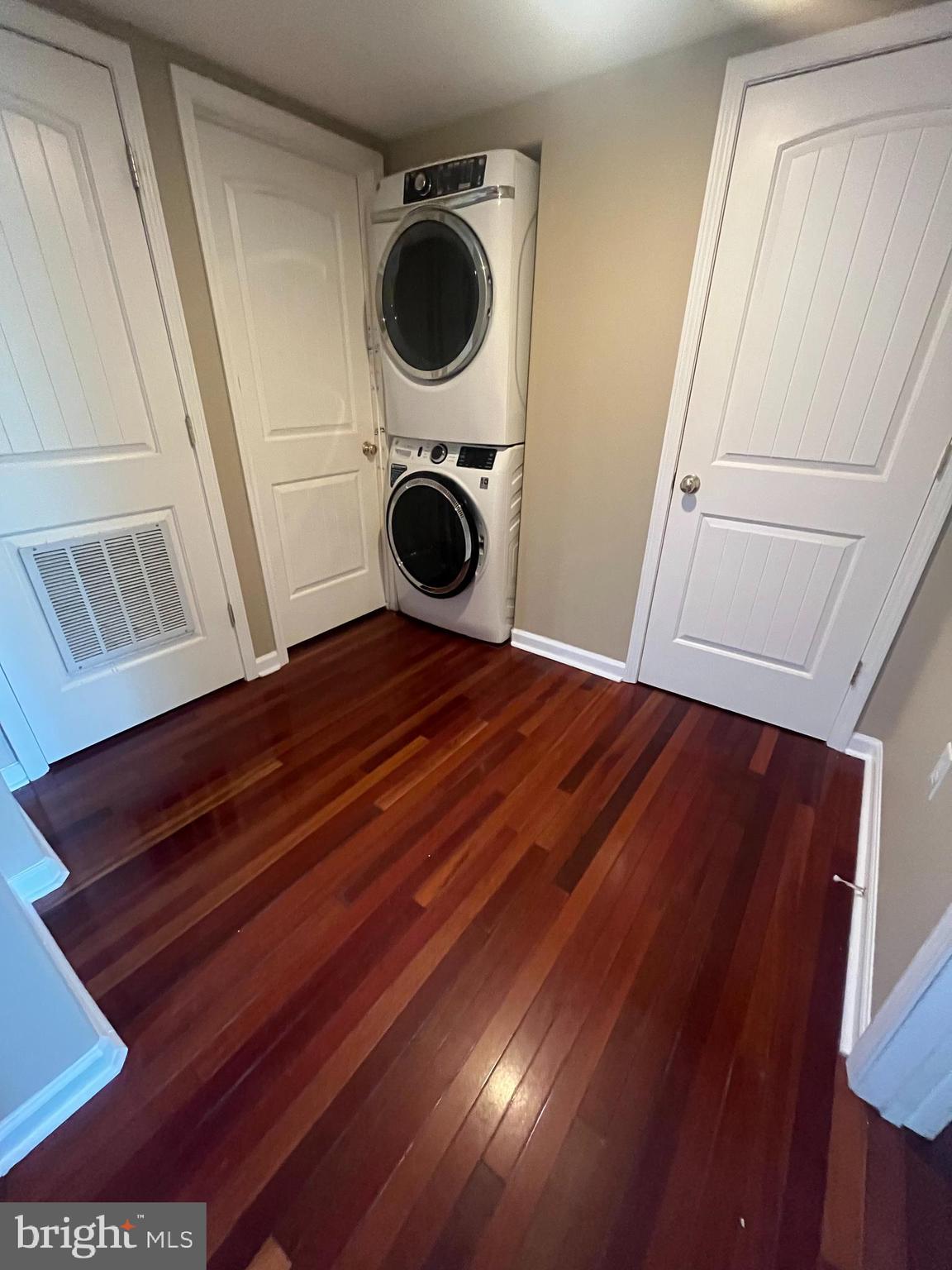 BLUE MOUNTAIN - Residential Lease