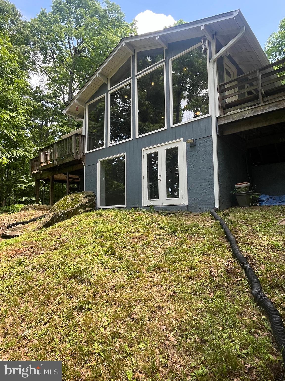 BLUE MOUNTAIN - Residential Lease